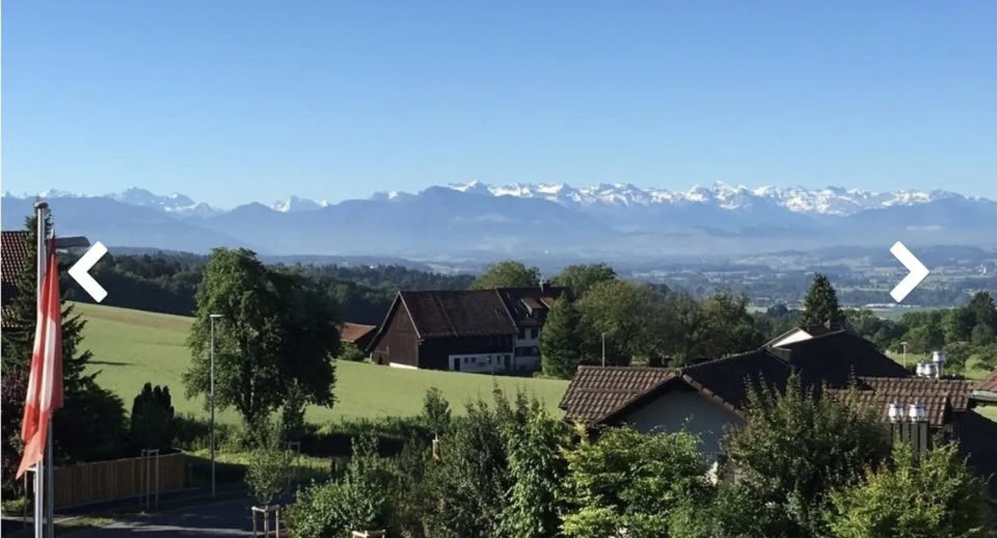 Vista mozzafiato, appartamento mansardato di 5 1/2 stanze vicino a Zurigo - Foto 1 di 21