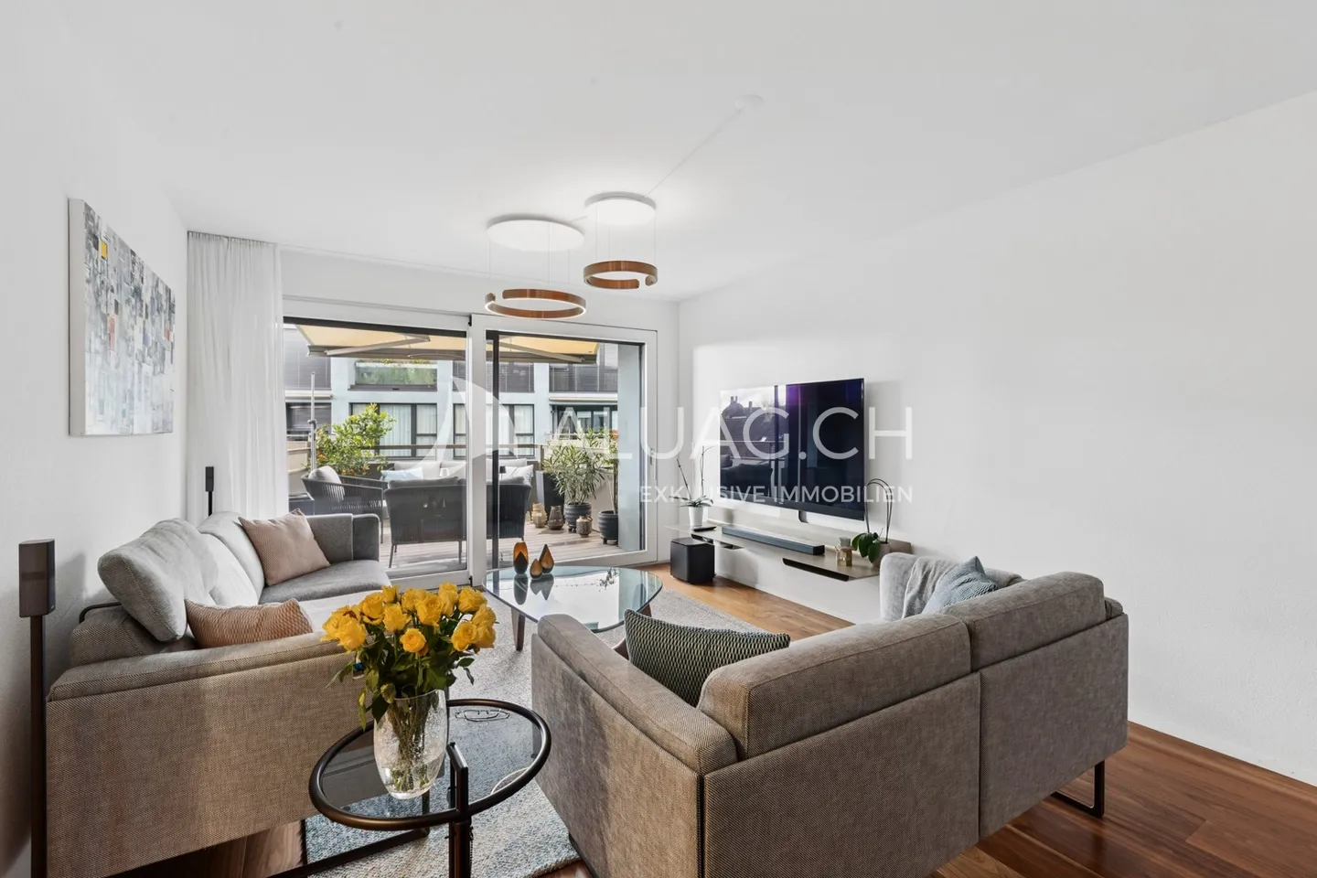 CENTRAL, EXCLUSIVE LIVING AT THE ZIHLKANAL - Photo 5 of 17