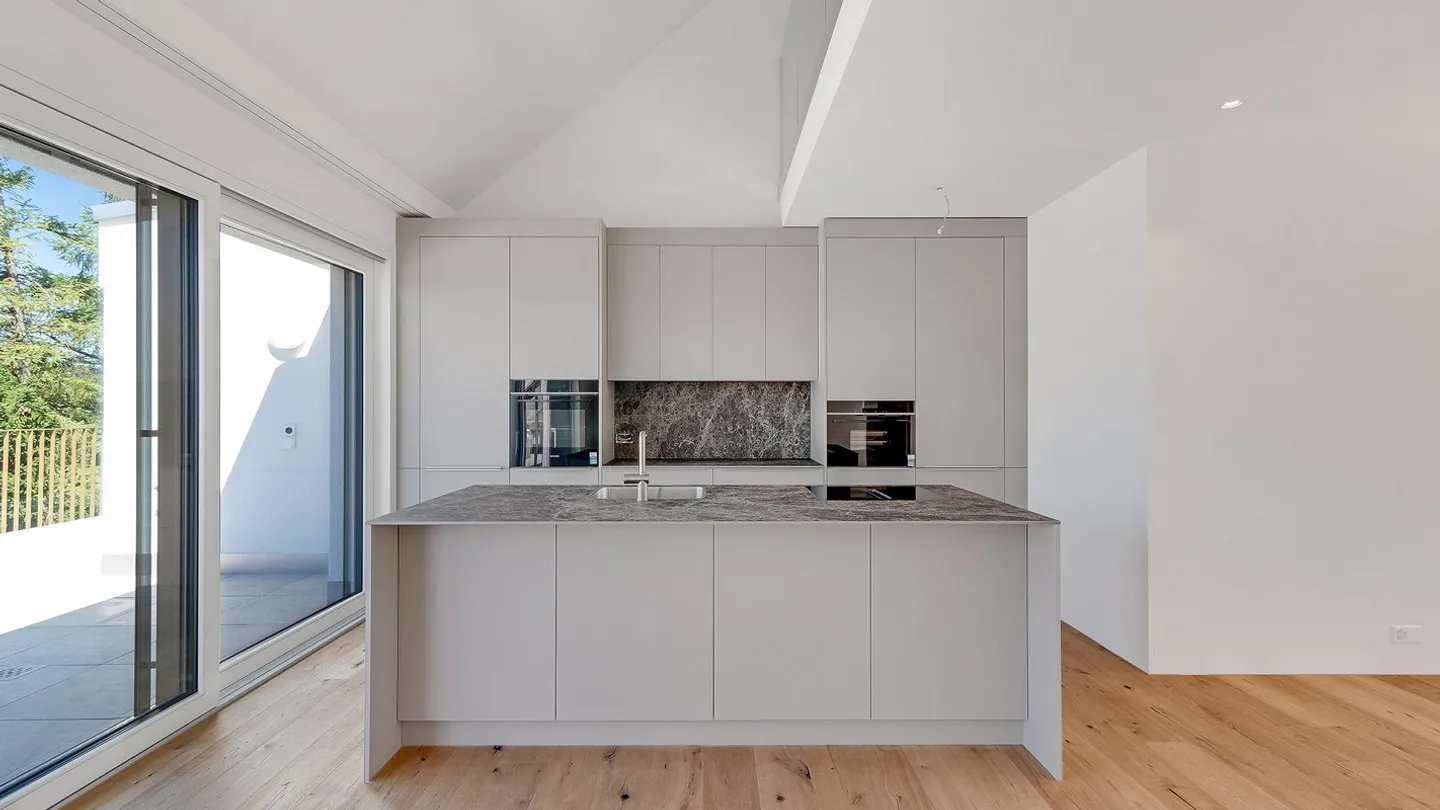 Appartamento nuovo attraente con grande terrazza solare - Foto 4 di 7