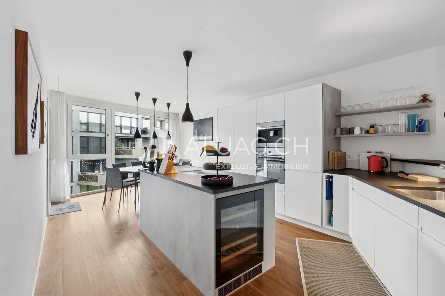 CENTRAL, EXCLUSIVE LIVING AT THE ZIHLKANAL - Photo 7 of 17