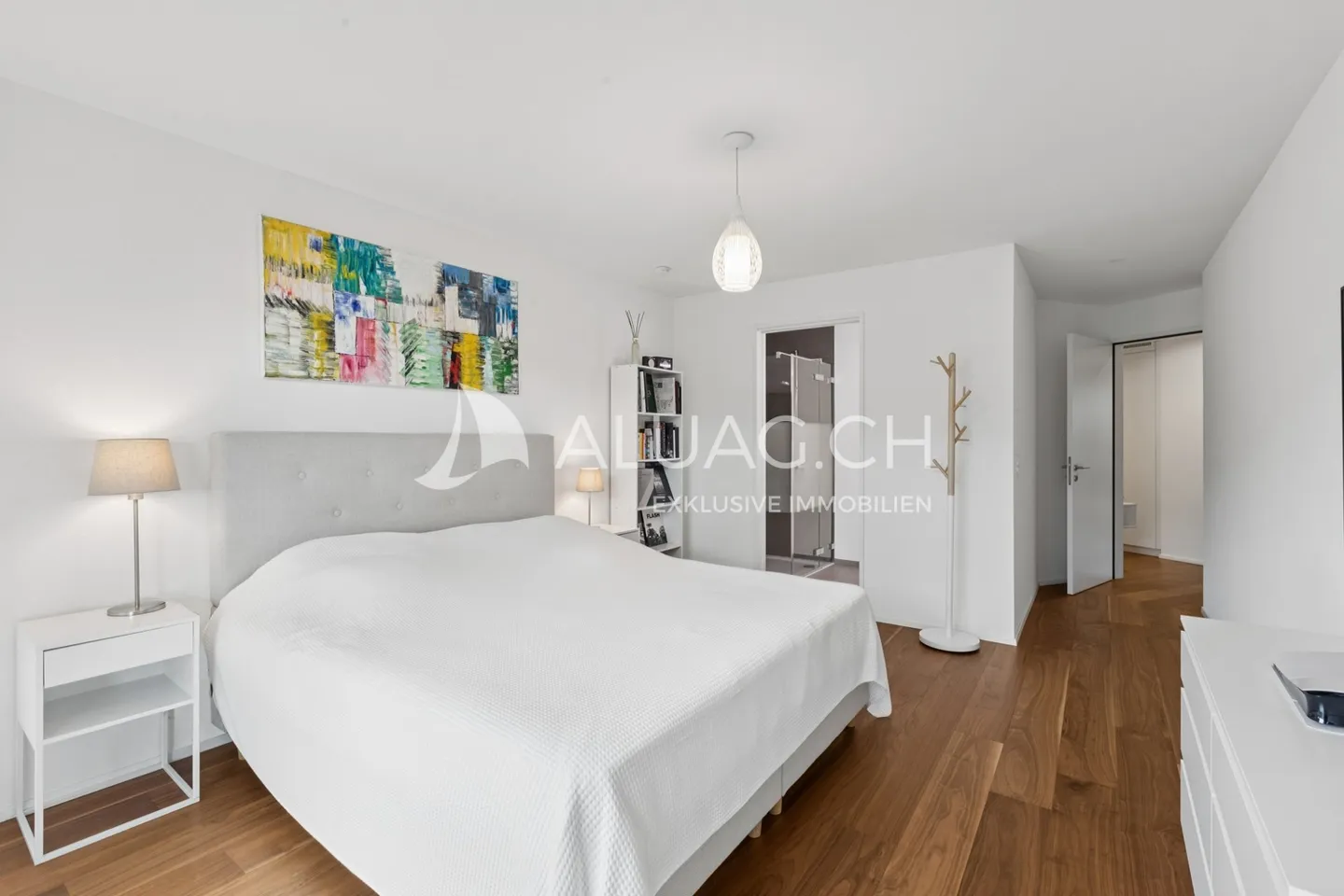 CENTRAL, EXCLUSIVE LIVING AT THE ZIHLKANAL - Photo 8 of 17