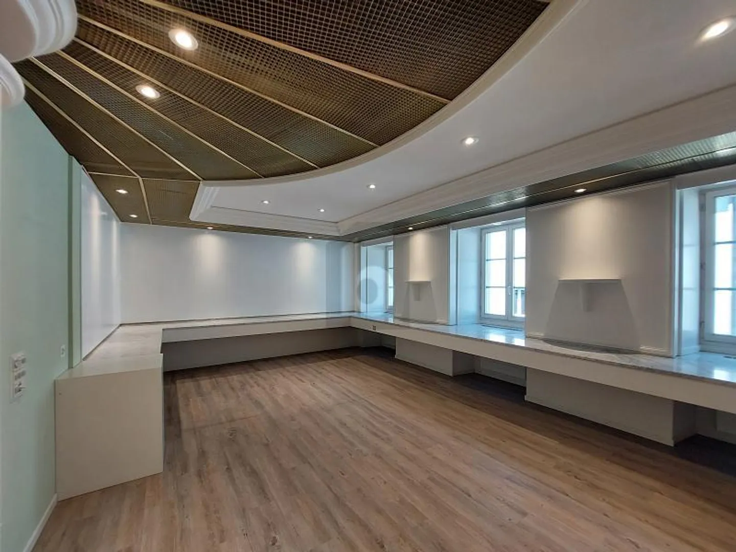 CENTRALE & MODERNO, IDEALE PER UFFICI / STUDIO - Foto 4 di 6