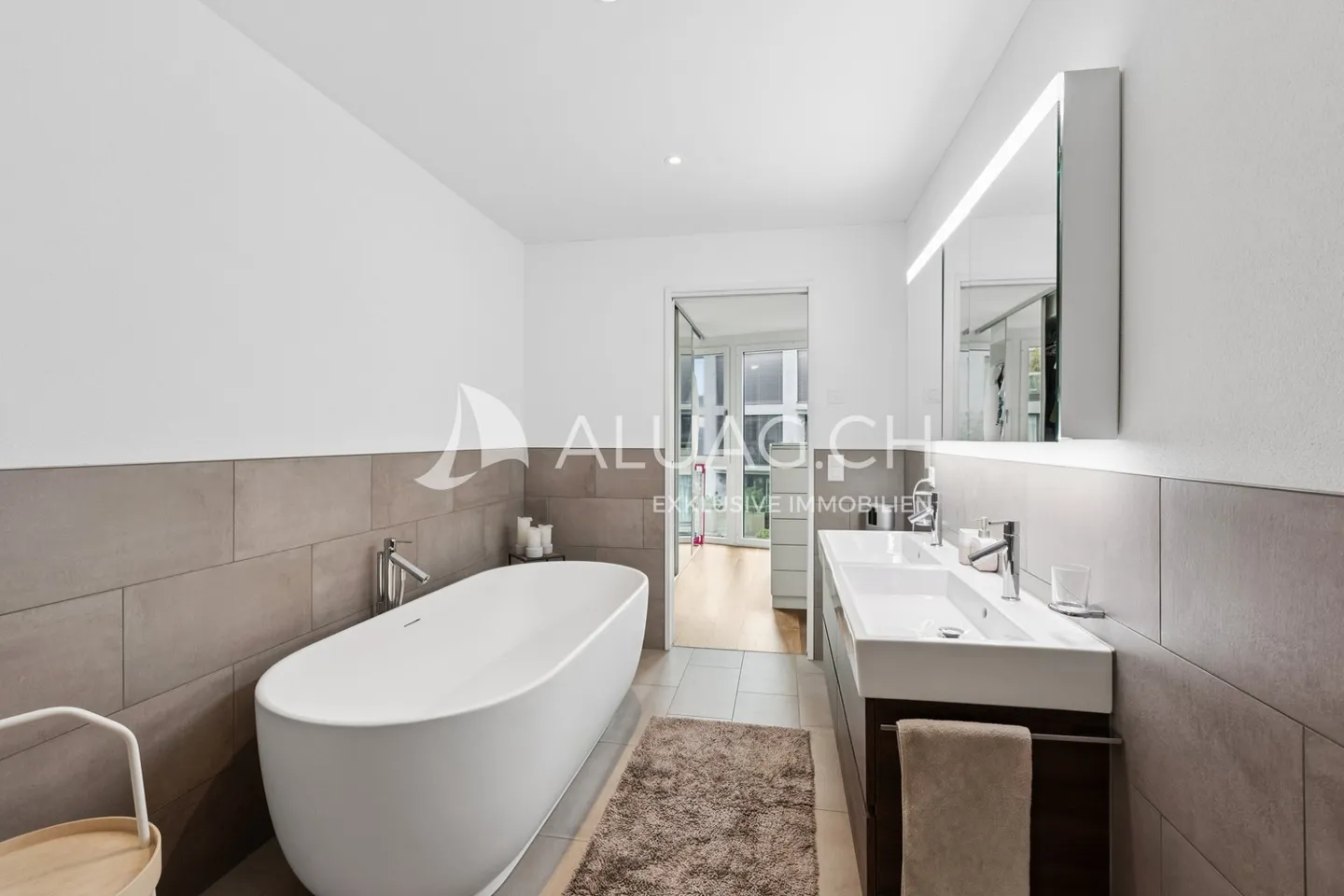 CENTRAL, EXCLUSIVE LIVING AT THE ZIHLKANAL - Photo 11 of 17