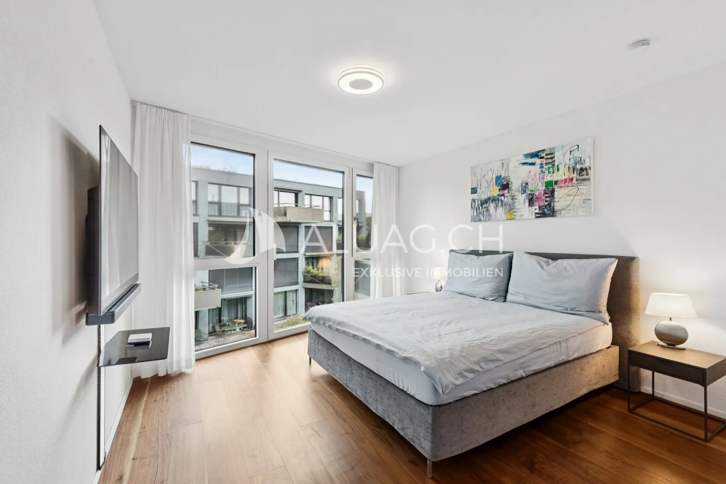 CENTRAL, EXCLUSIVE LIVING AT THE ZIHLKANAL - Photo 12 of 17