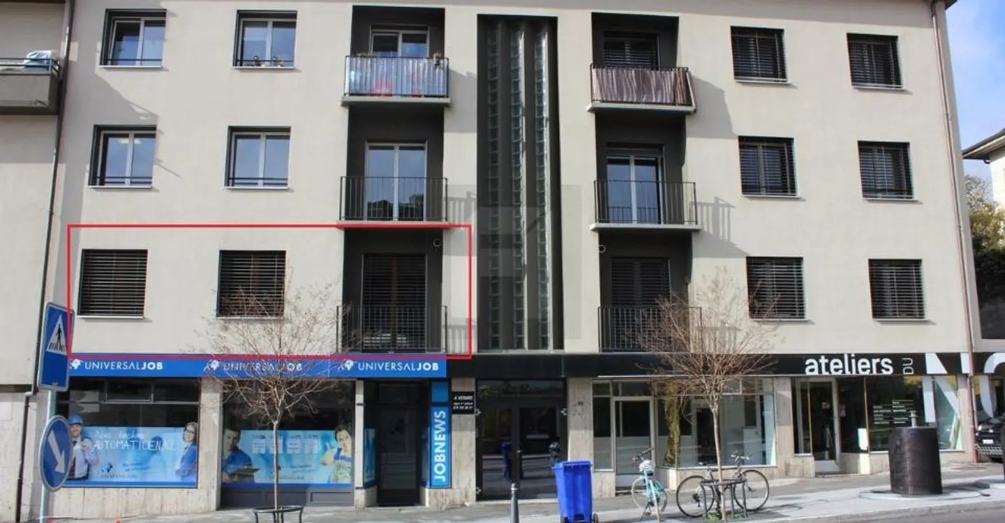 Appartement Charmant avec Balcons - Photo 1 sur 6
