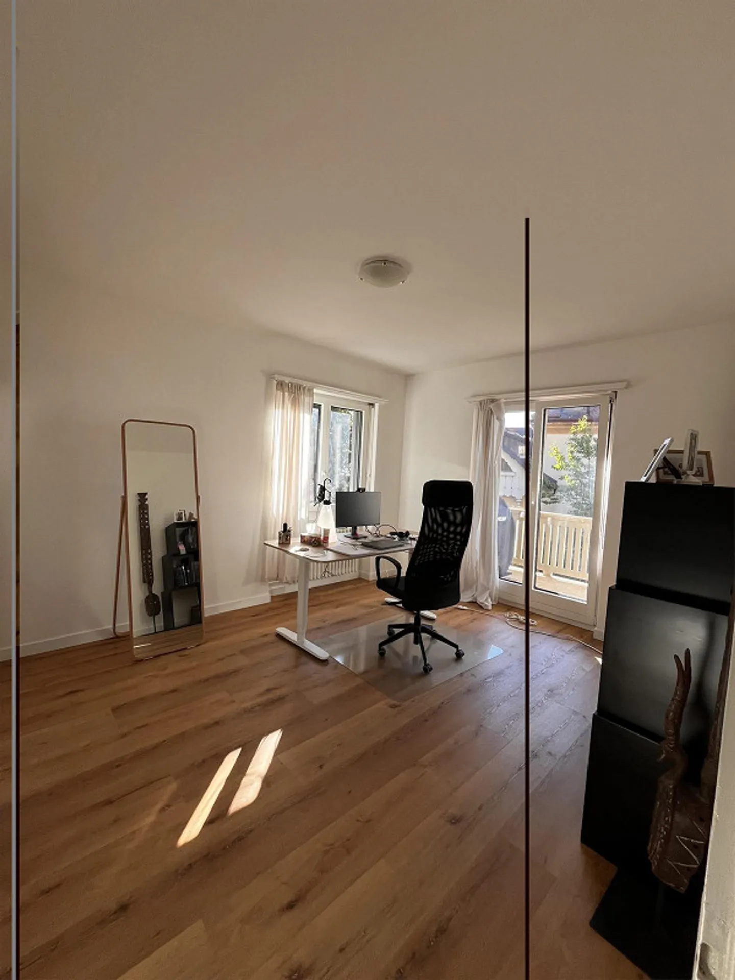 Magnificent 3.5 room bright apartment with balcony two minutes from Ne station - Photo 2 of 6