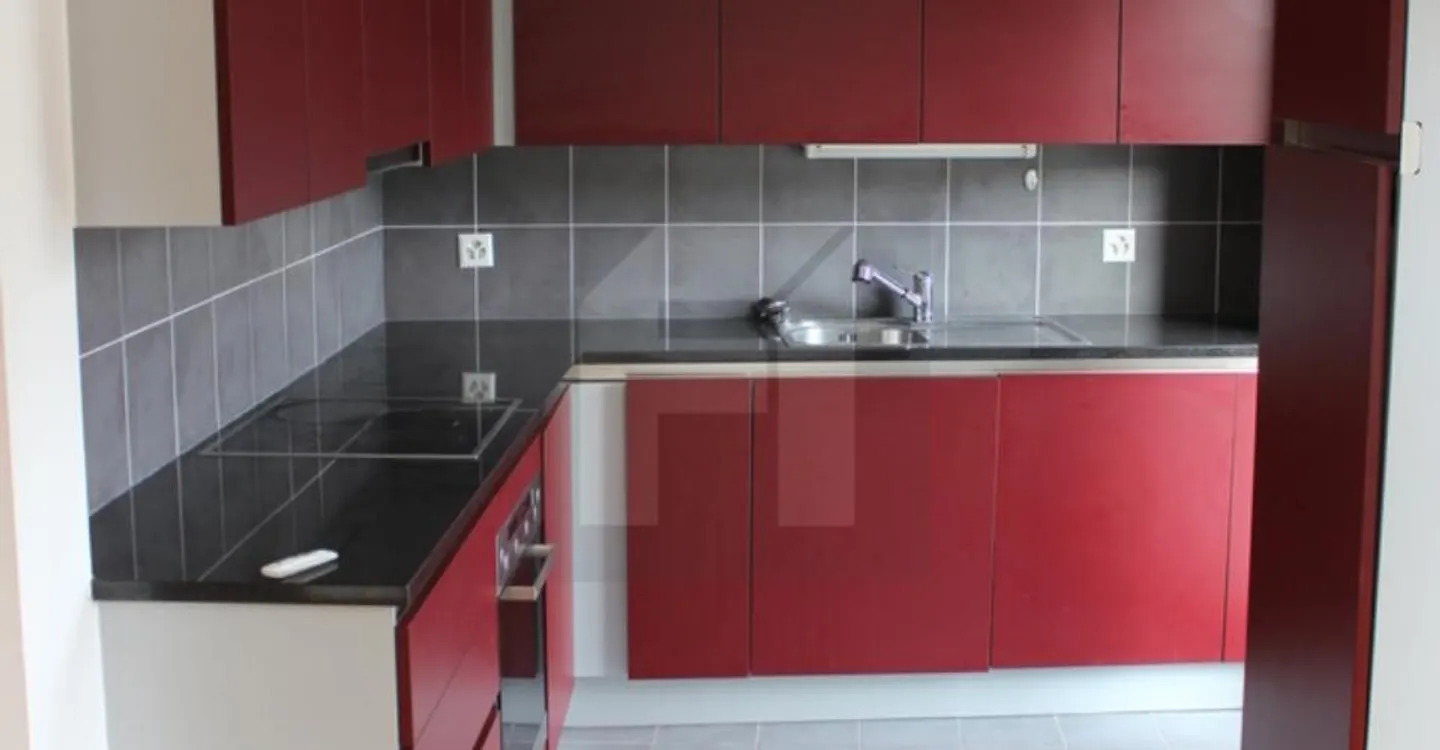 Appartement Charmant avec Balcons - Photo 3 sur 6