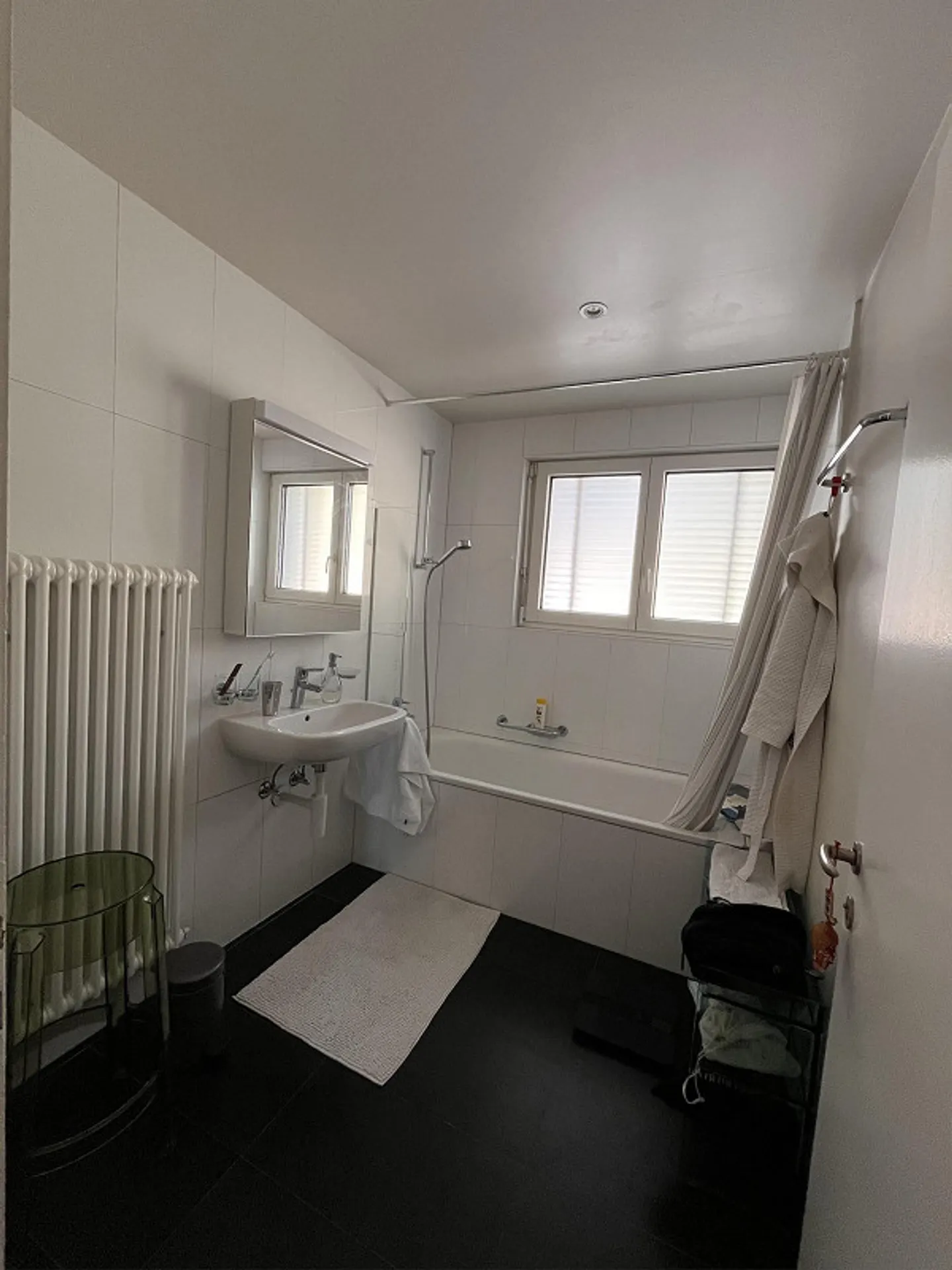 Magnificent 3.5 room bright apartment with balcony two minutes from Ne station - Photo 4 of 6