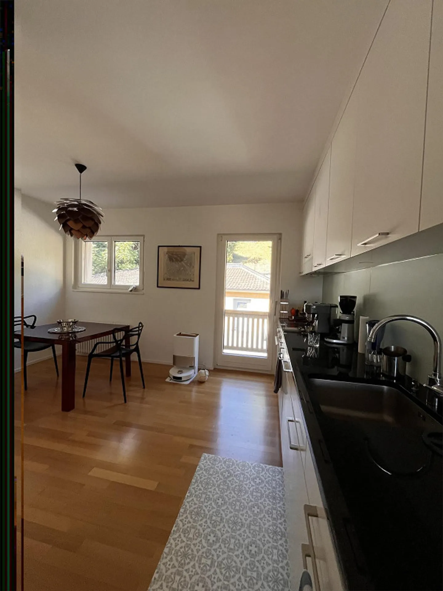 Magnificent 3.5 room bright apartment with balcony two minutes from Ne station - Photo 5 of 6