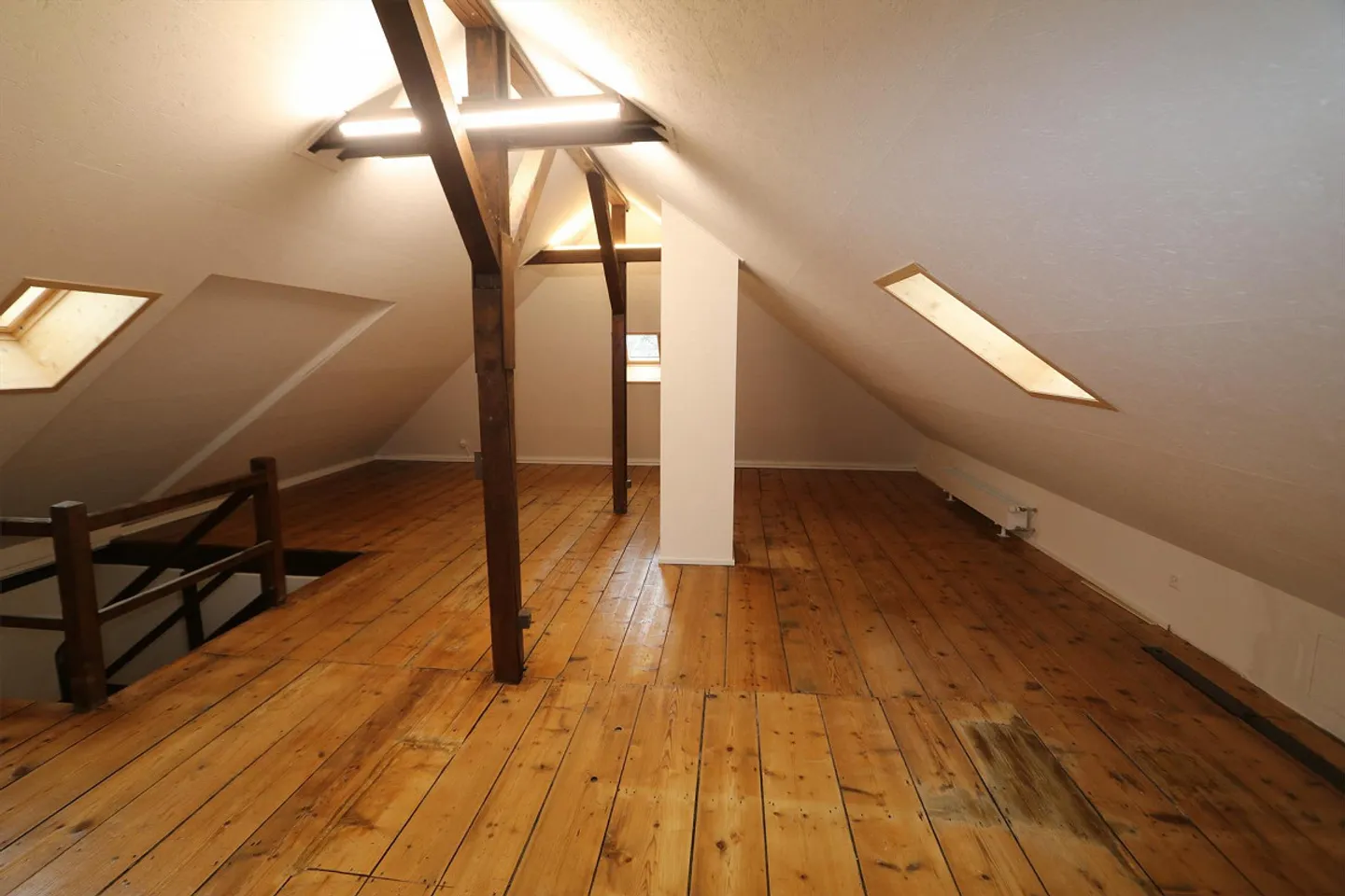 Bellissimo attico maisonette di 4,5 stanze in edificio storico ristrutturato, 120m2 - Foto 9 di 12