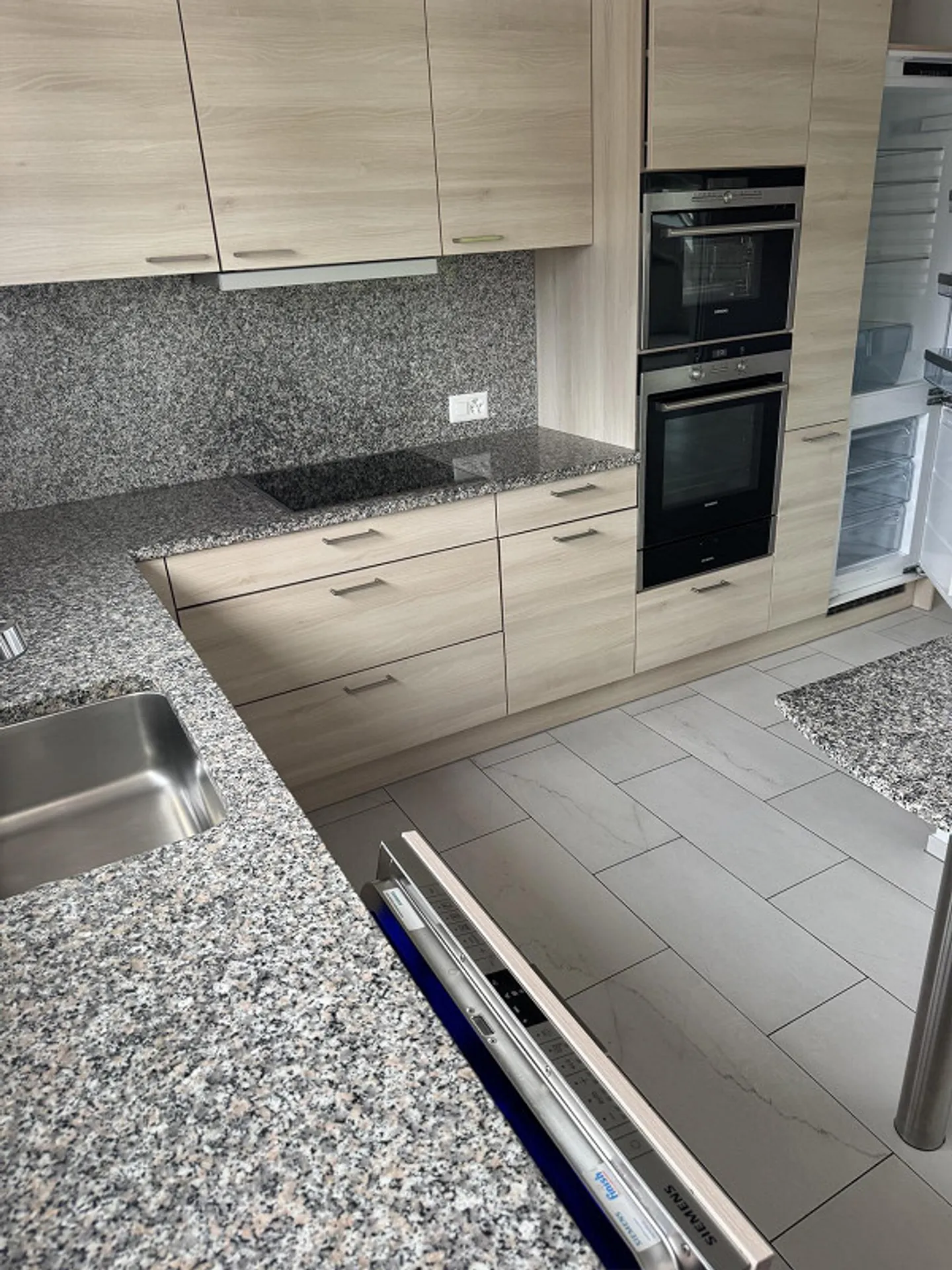 Attico esclusivo di 4 1/2 stanze con ascensore privato - Foto 3 di 14