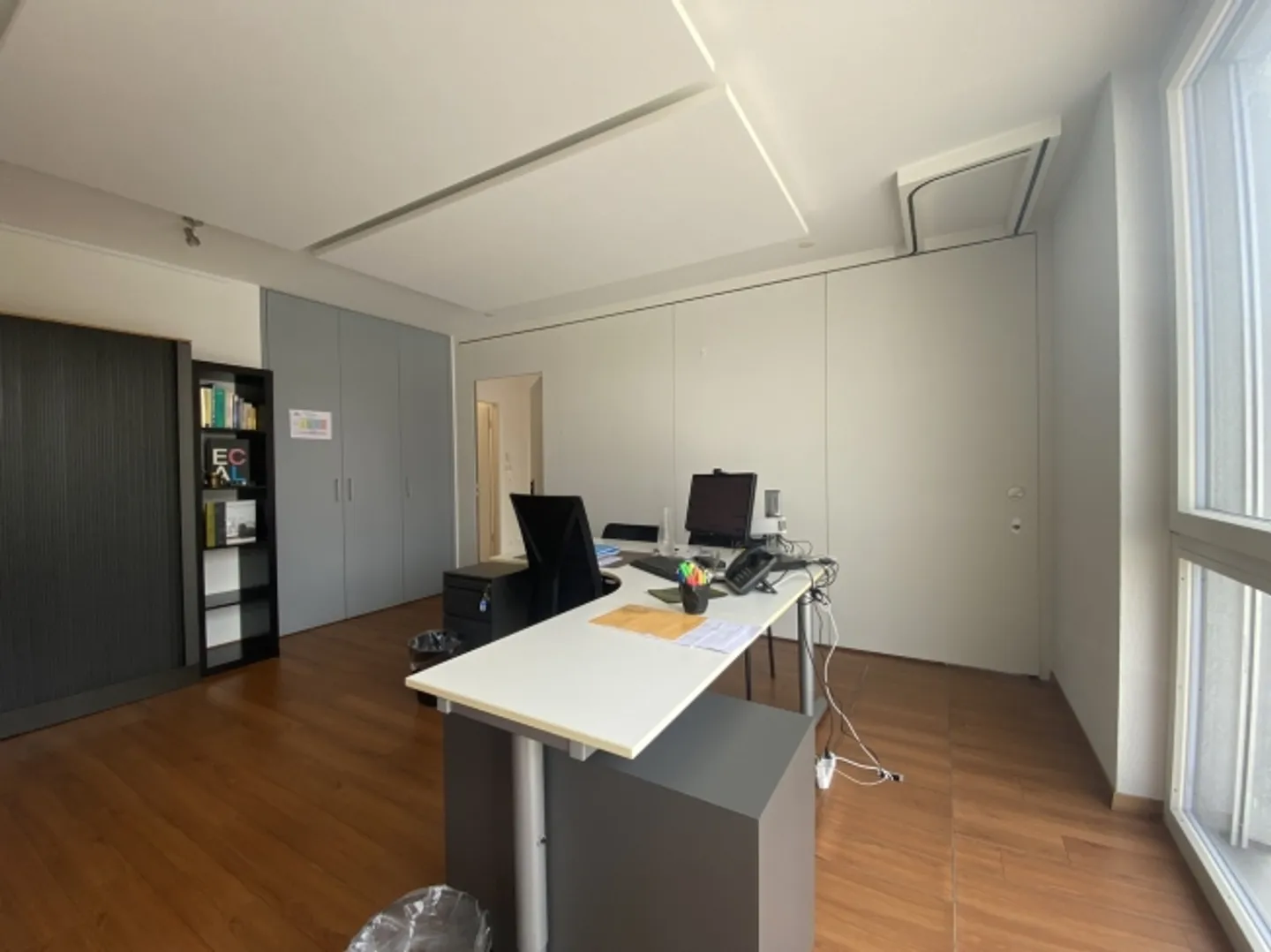 "Office space for rent, 2 steps from the M1 and Renens train station" - Photo 5 of 11