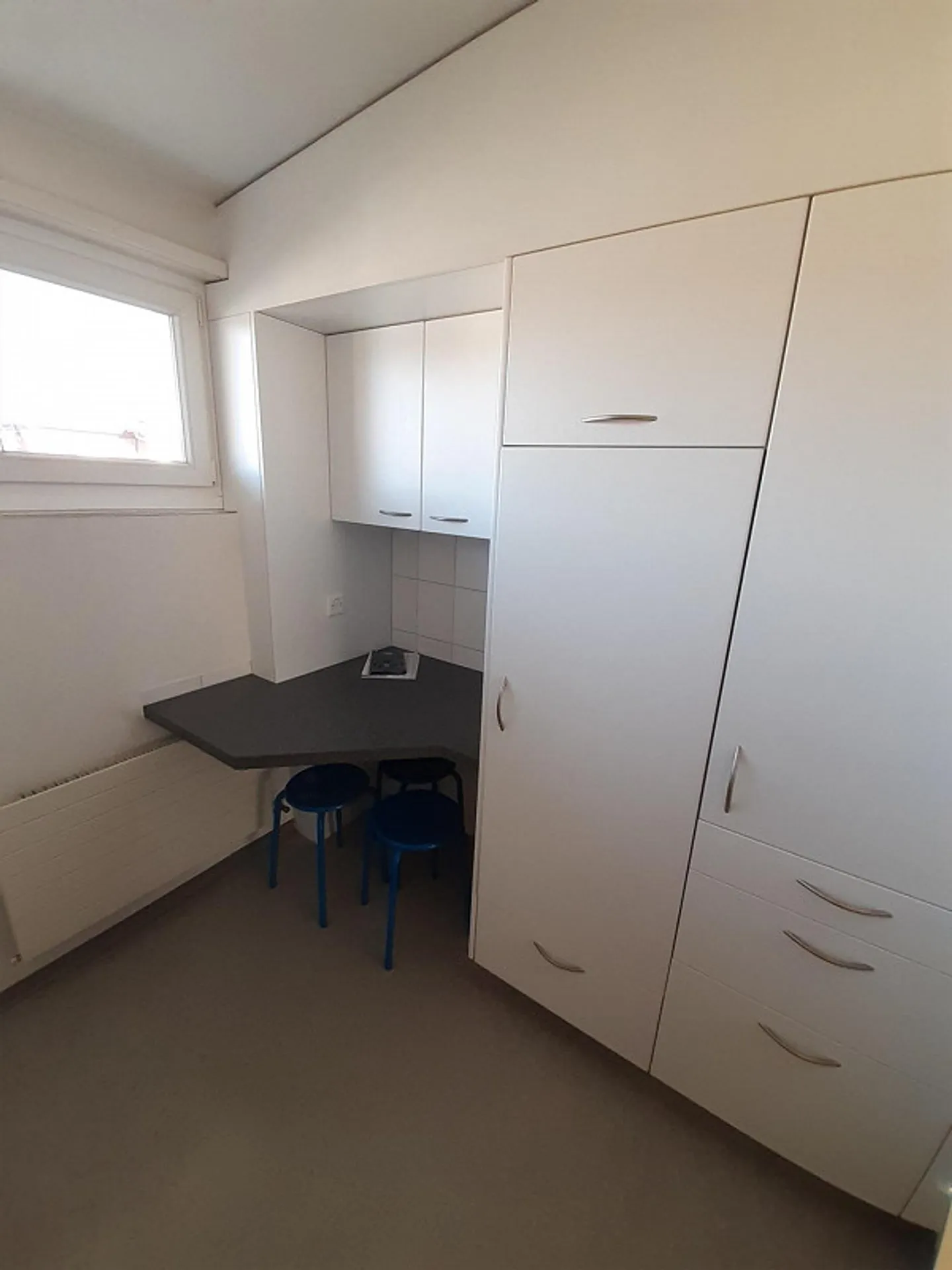 Cozy 3.5 Room Apartment on the 2nd Floor - Photo 4 of 9