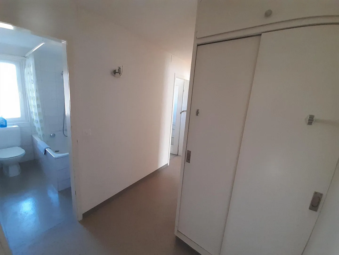 Cozy 3.5 Room Apartment on the 2nd Floor - Photo 8 of 9