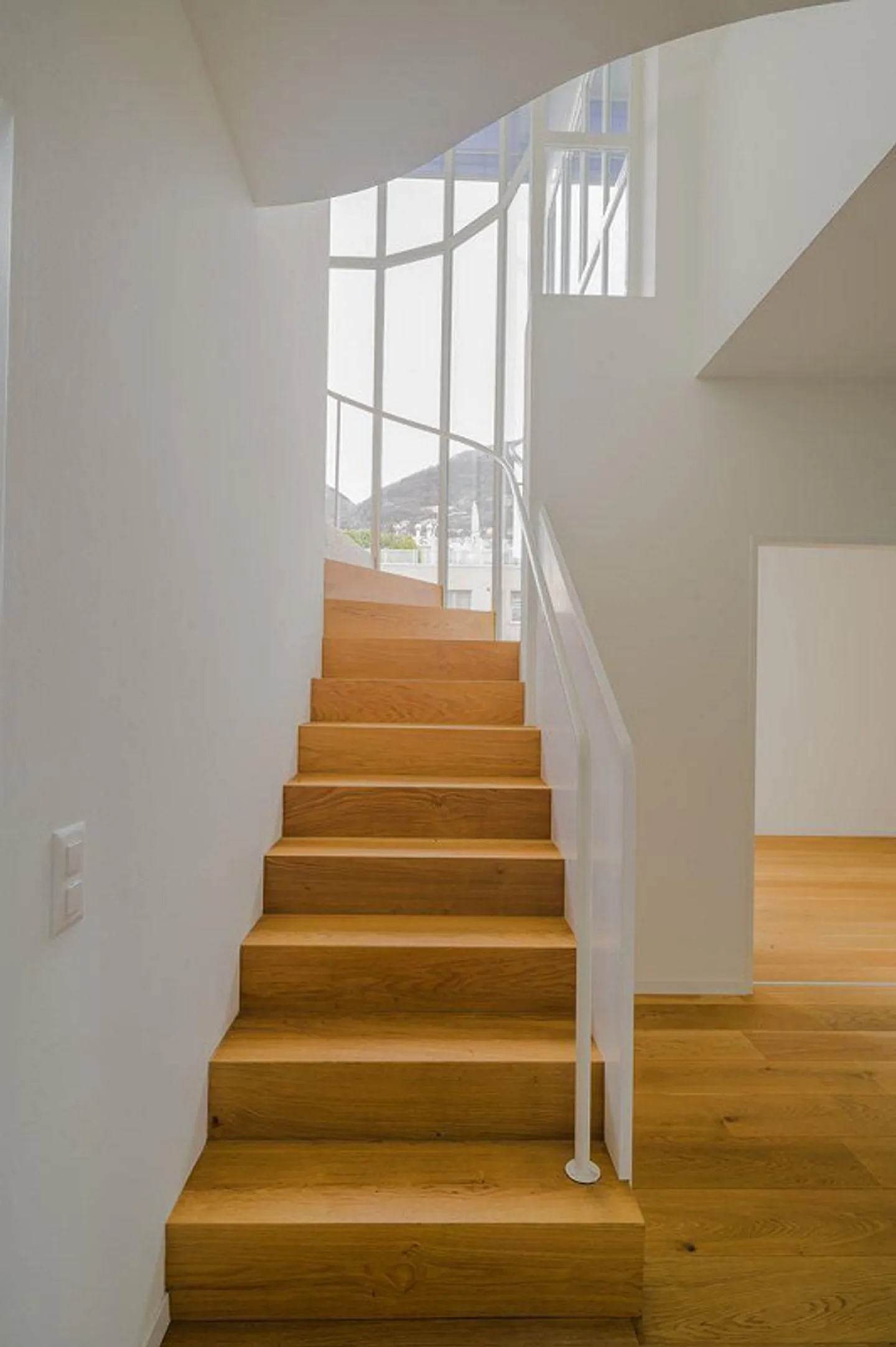 MODERN DUPLEX IN CASSARATE - Photo 10 of 13
