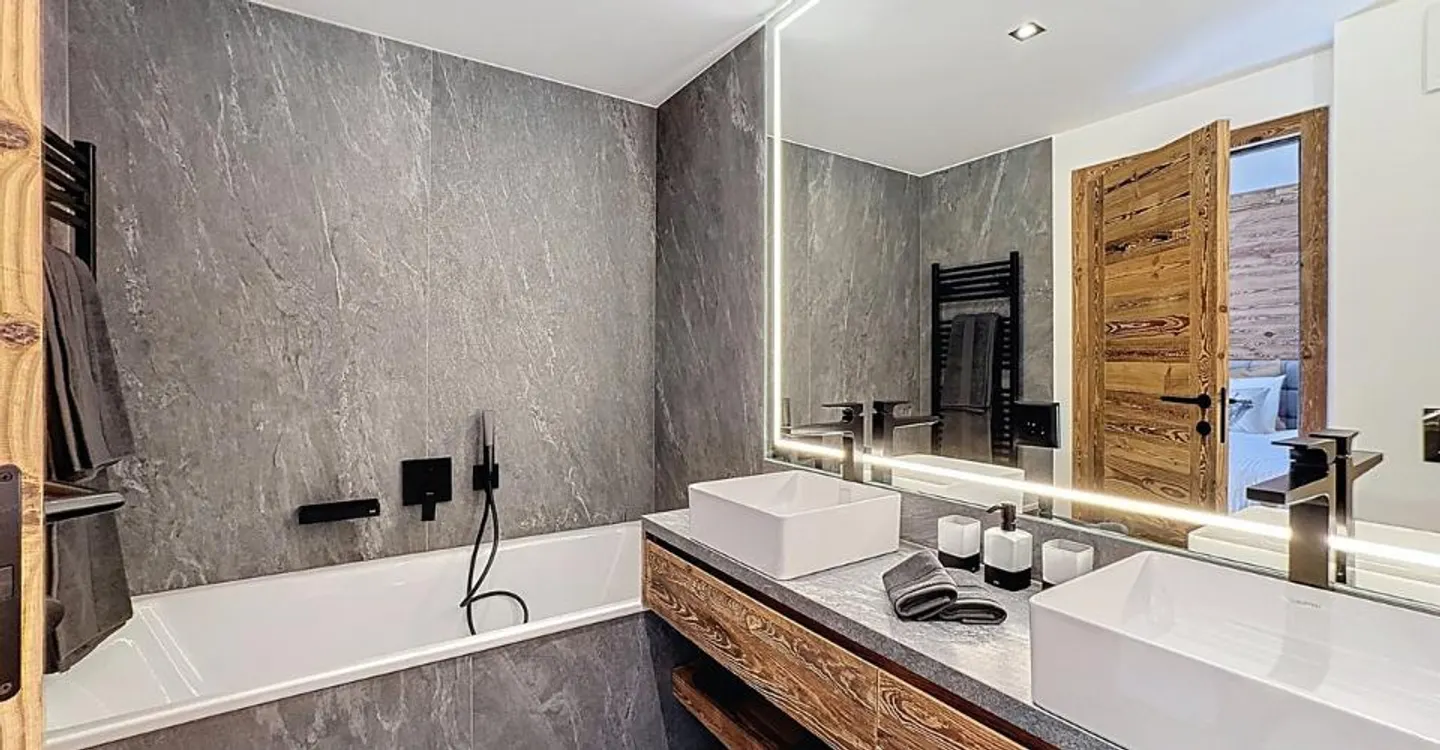 Appartement de Luxe avec Vue Alpine - Photo 2 sur 13