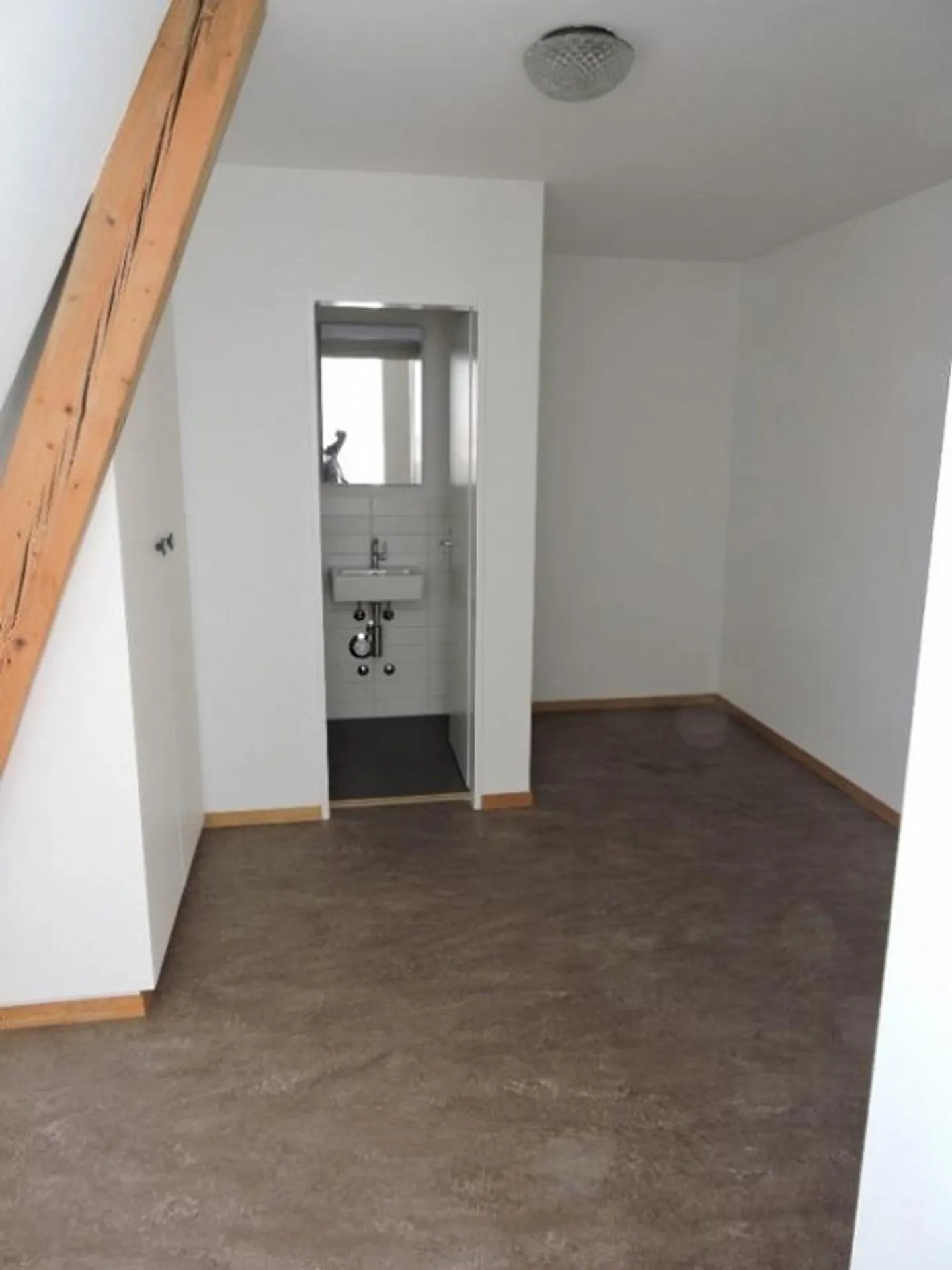 Looking for a study room in the center of Bern? - Photo 1 of 3