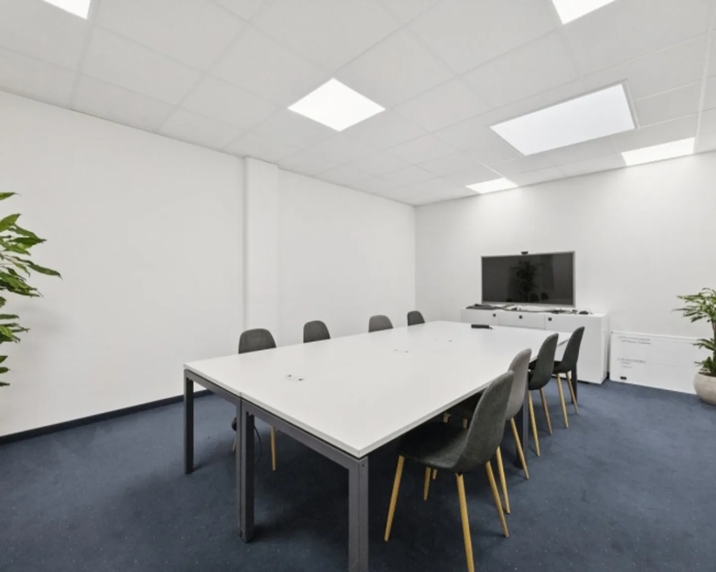 Espace de bureau agrandi avec accès au monte-charges - Photo 8 sur 8