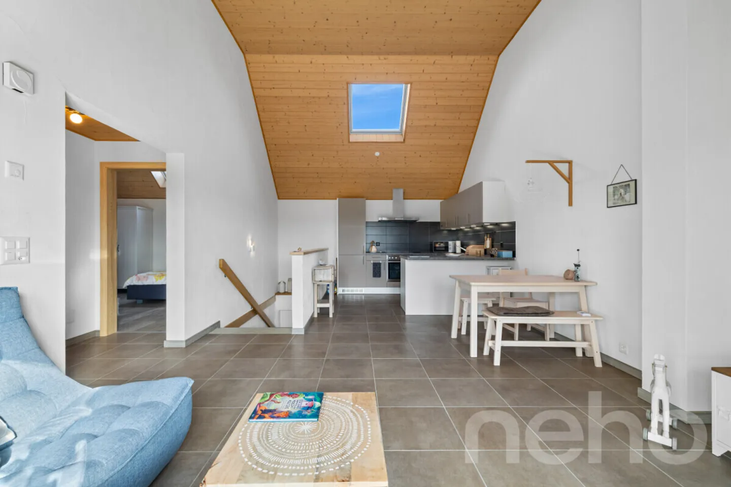 Character house with independent accommodation in Chavannes-le-Chêne - Photo 5 of 13