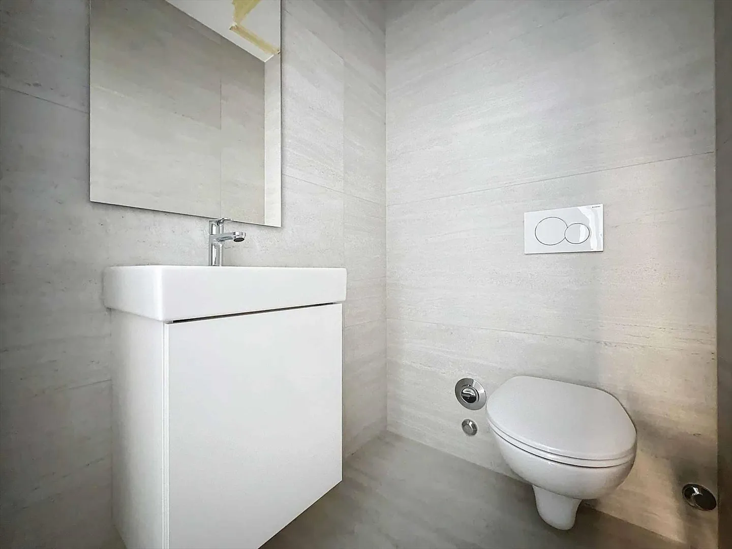 UNIQUE! 2.5-room penthouse of 68m2 with 2 terraces and panoramic view - Photo 7 of 13