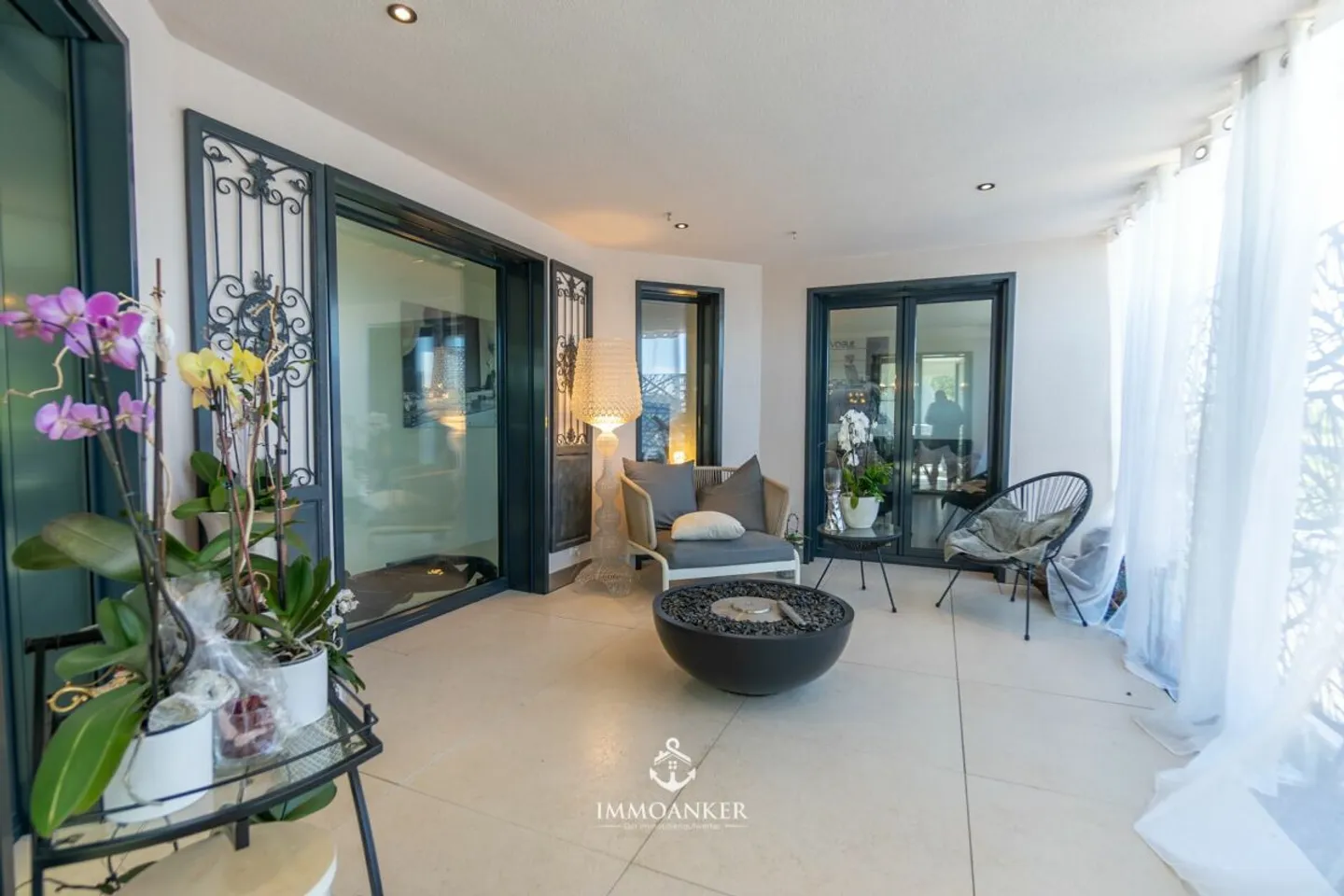 Casa unifamiliare lussuosa con appartamento e paradiso del giardino da sogno a Neftenbach - Foto 9 di 16