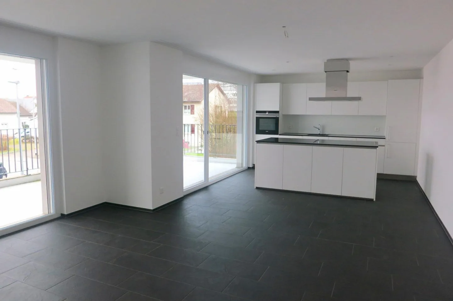 Bel et moderne appartement de 4,5 pièces - Photo 1 sur 5