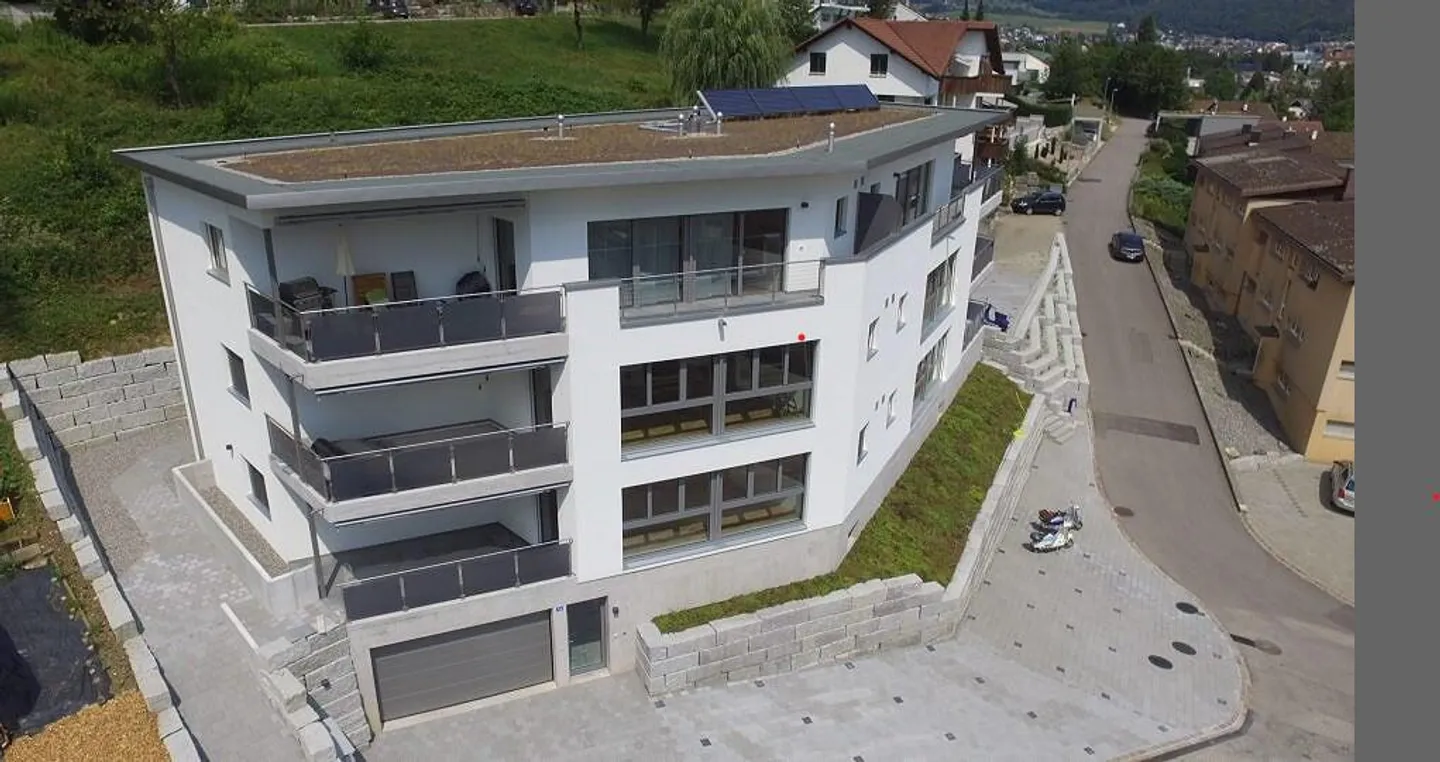 Appartement 4.5 pièces en emplacement ensoleillé - Photo 2 sur 10