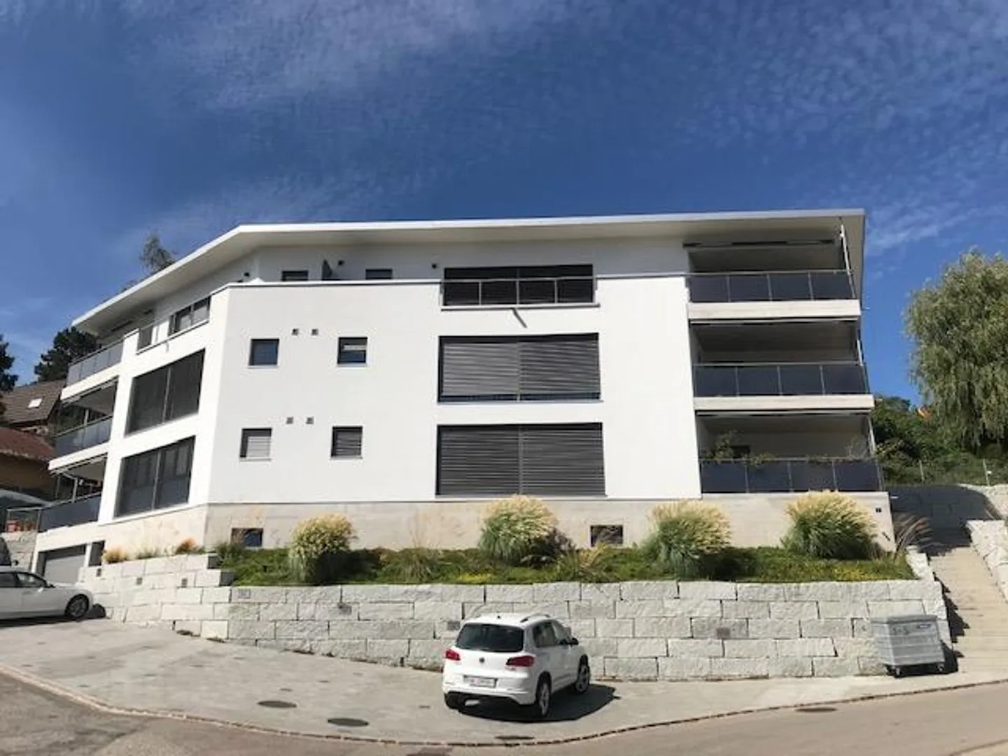 Appartement 4.5 pièces en emplacement ensoleillé - Photo 1 sur 10