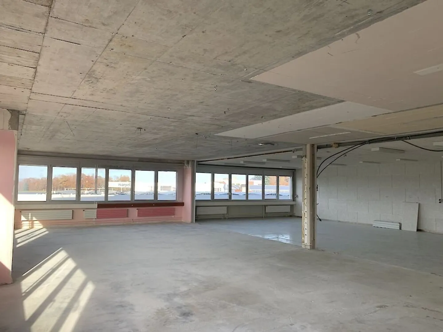 Geräumiger Gewerberaum in Düdingen - Foto 12 von 13