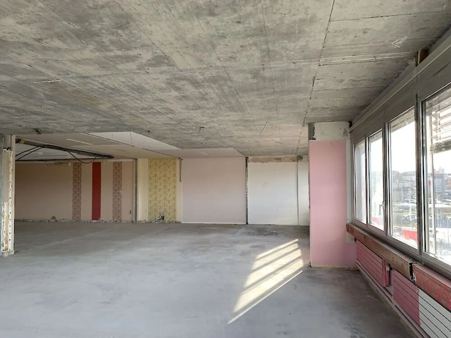 Geräumiger Gewerberaum in Düdingen - Foto 11 von 13