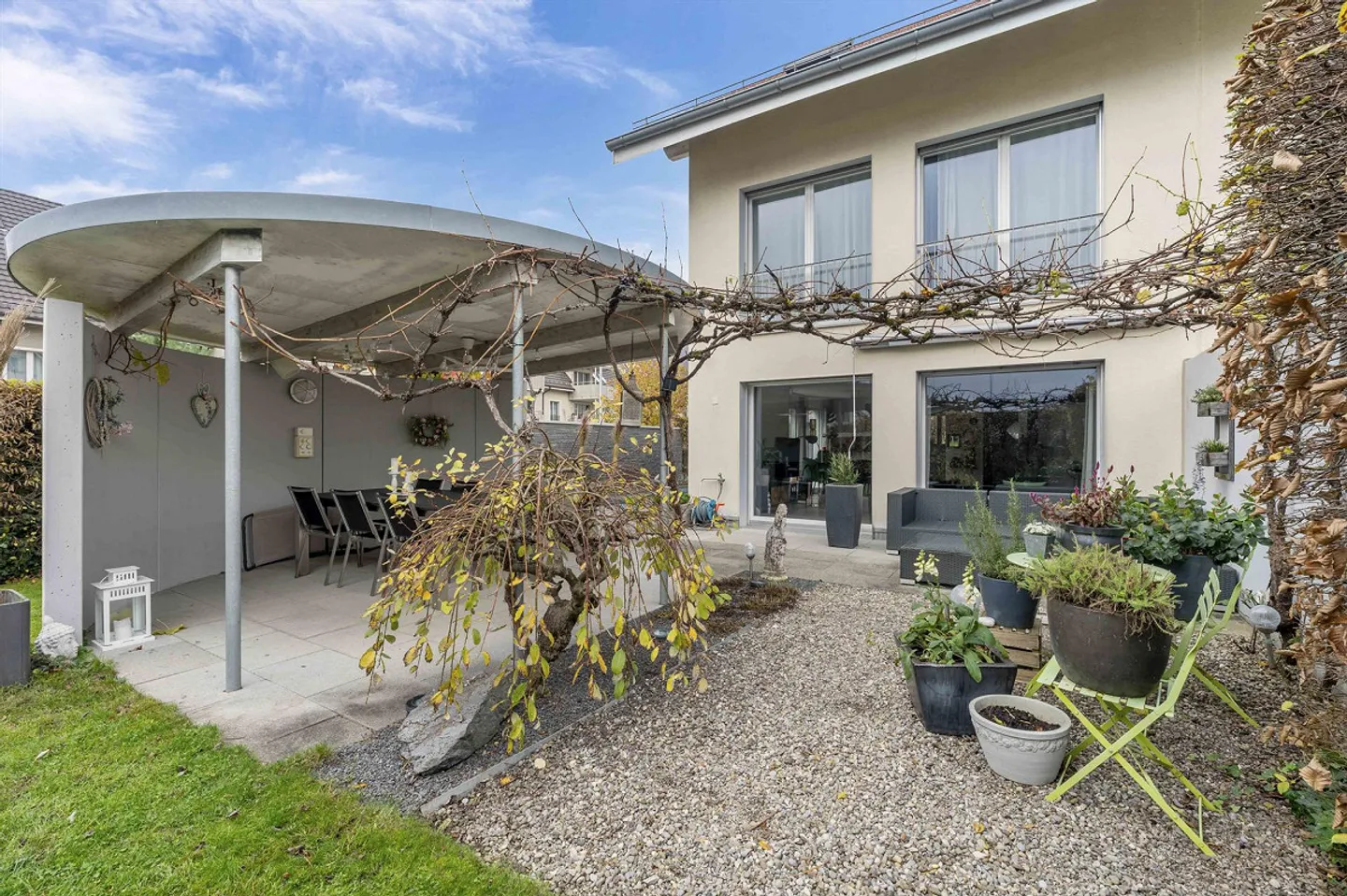 Giardino accogliente con fantastica piscina - Foto 12 di 13