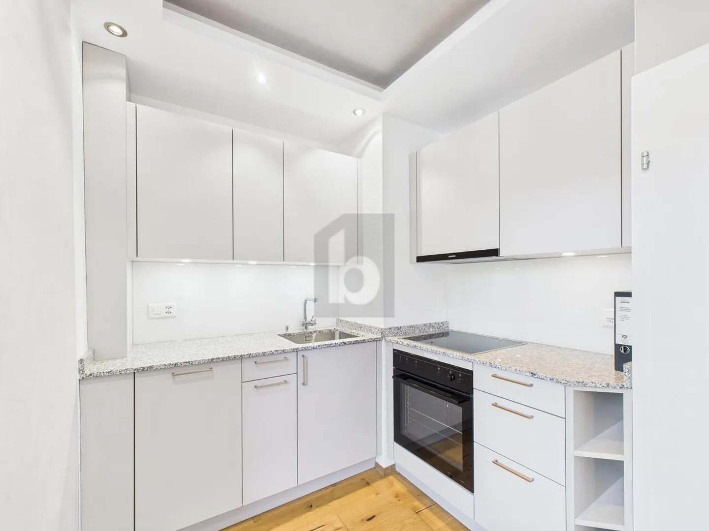 Apartment for rent - Photo 4 of 5