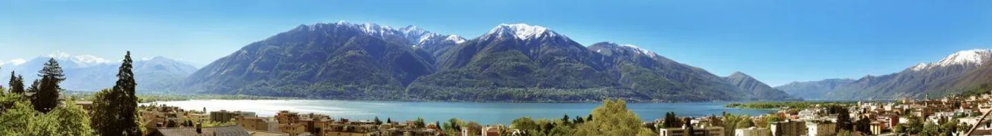 Appartement luxueux de 2,5 pièces avec vue sur le lac, grande terrasse ensoleillée, piscine et espace bien-être - Photo 4 sur 16