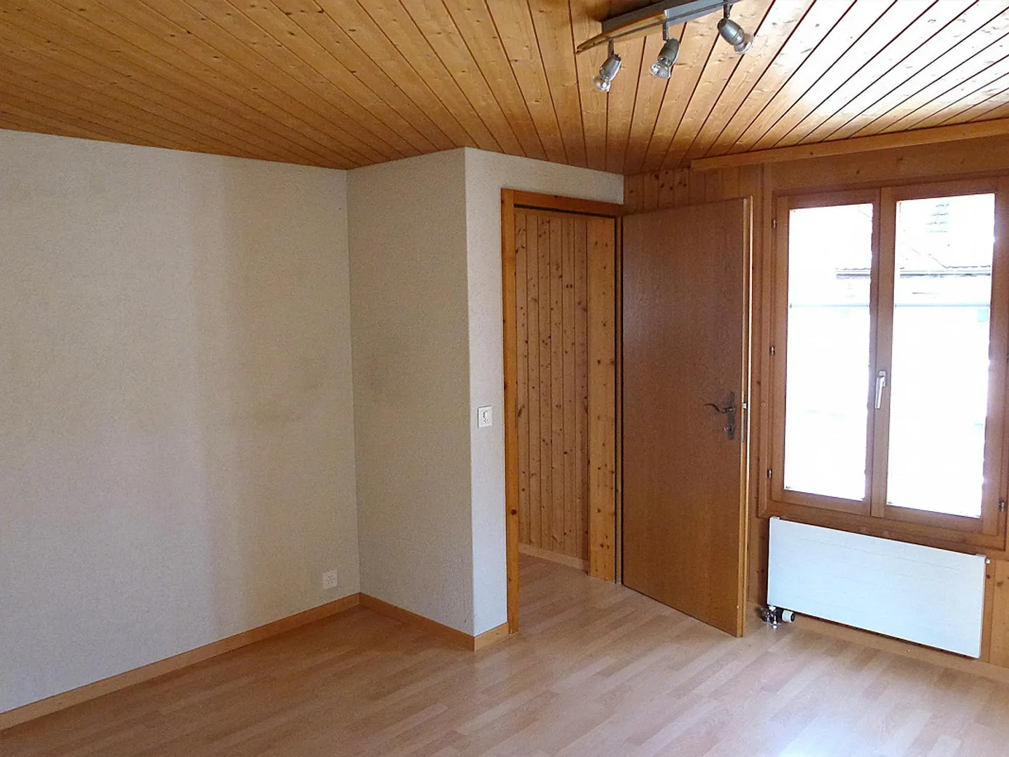 Appartement 4 pièces près de la gare - Photo 3 sur 12