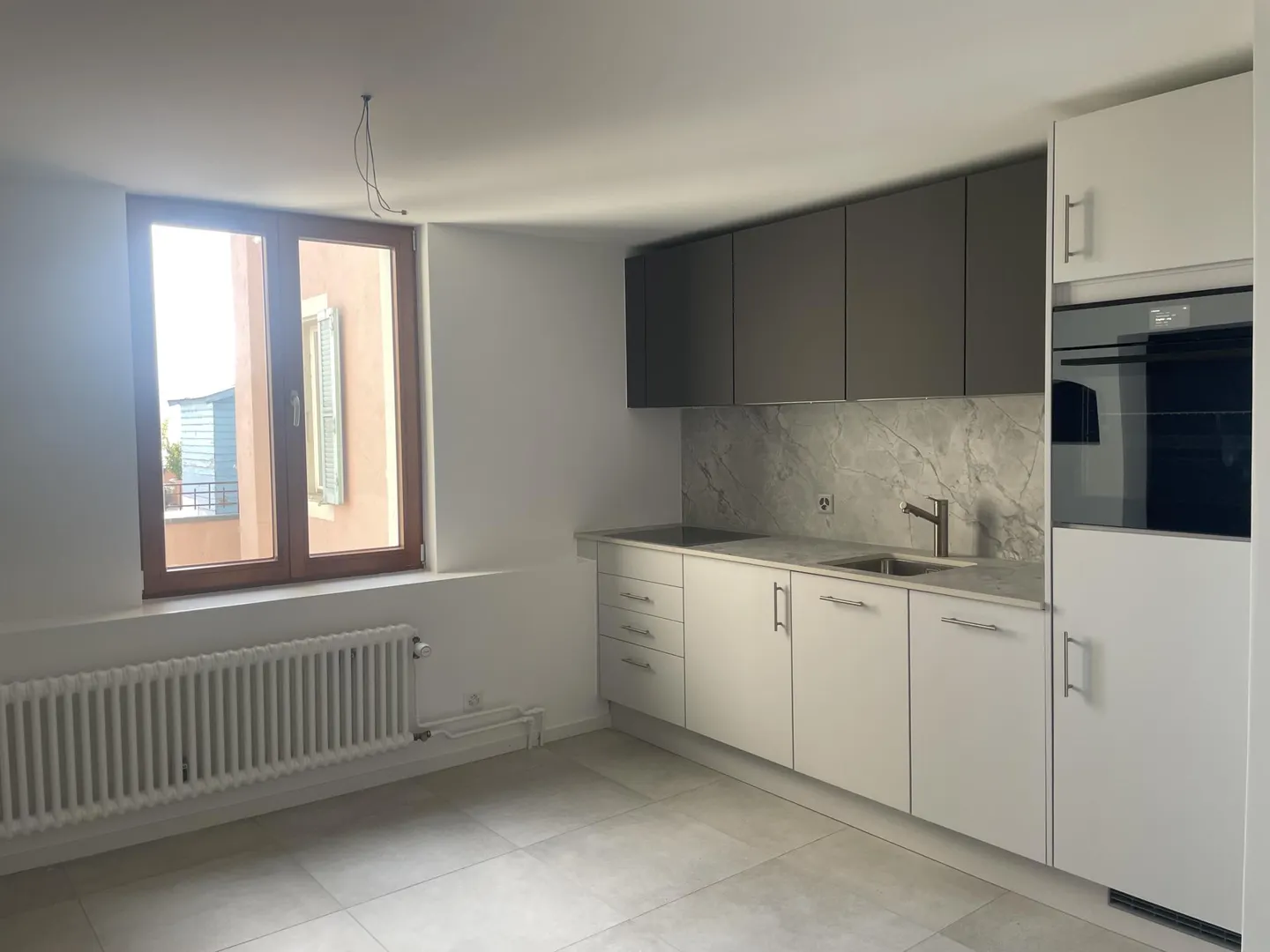 Appartement Charmant au Bord du Lac - Photo 2 sur 10