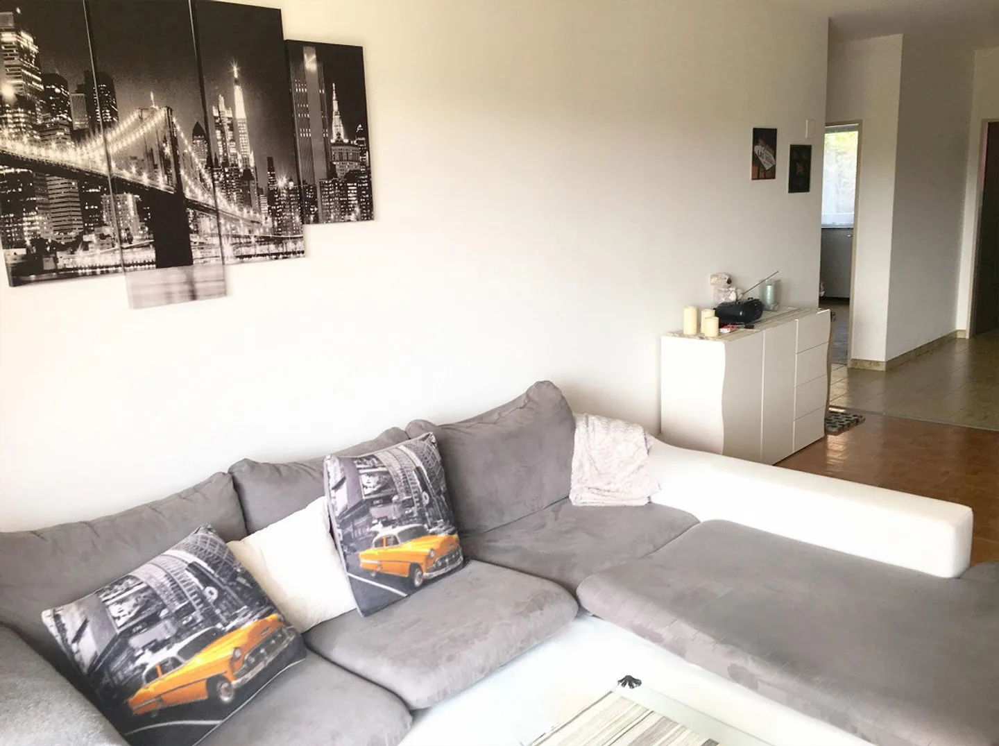 SPLENDIDES 3.5 ZIMMER MIT OFFENER AUSSICHT IN SAVOSA - Foto 8 von 11