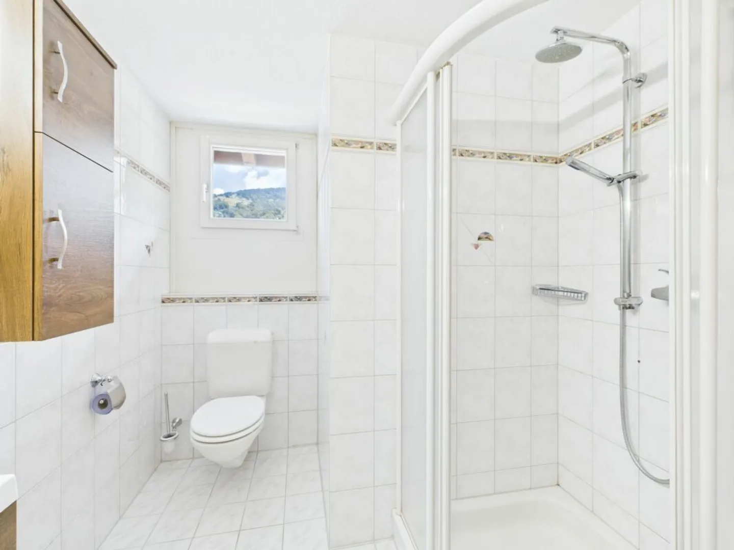 Spacious with a Separate Apartment - Photo 4 of 10