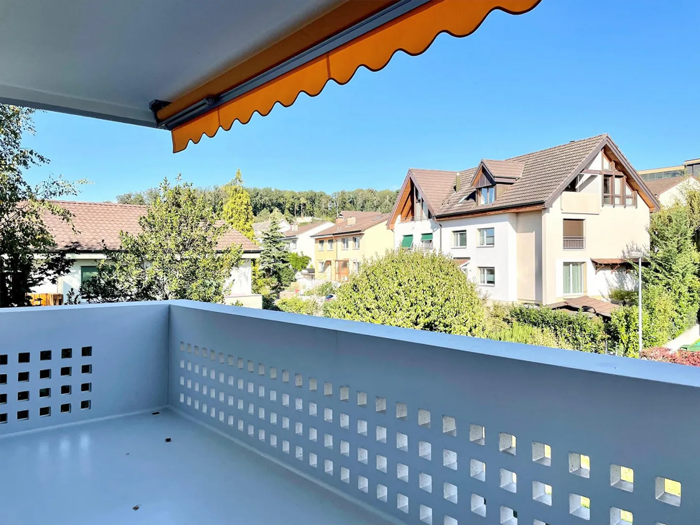 Total renovation! Modern 3.5-room apartment in a quiet location near public transport - Photo 4 of 11