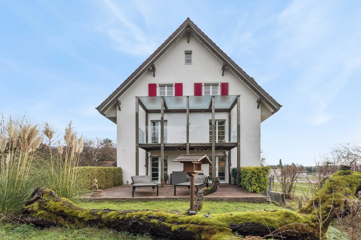 Modernes ehemaliges Bauernhaus mit Gartenoase - Foto 1 von 14