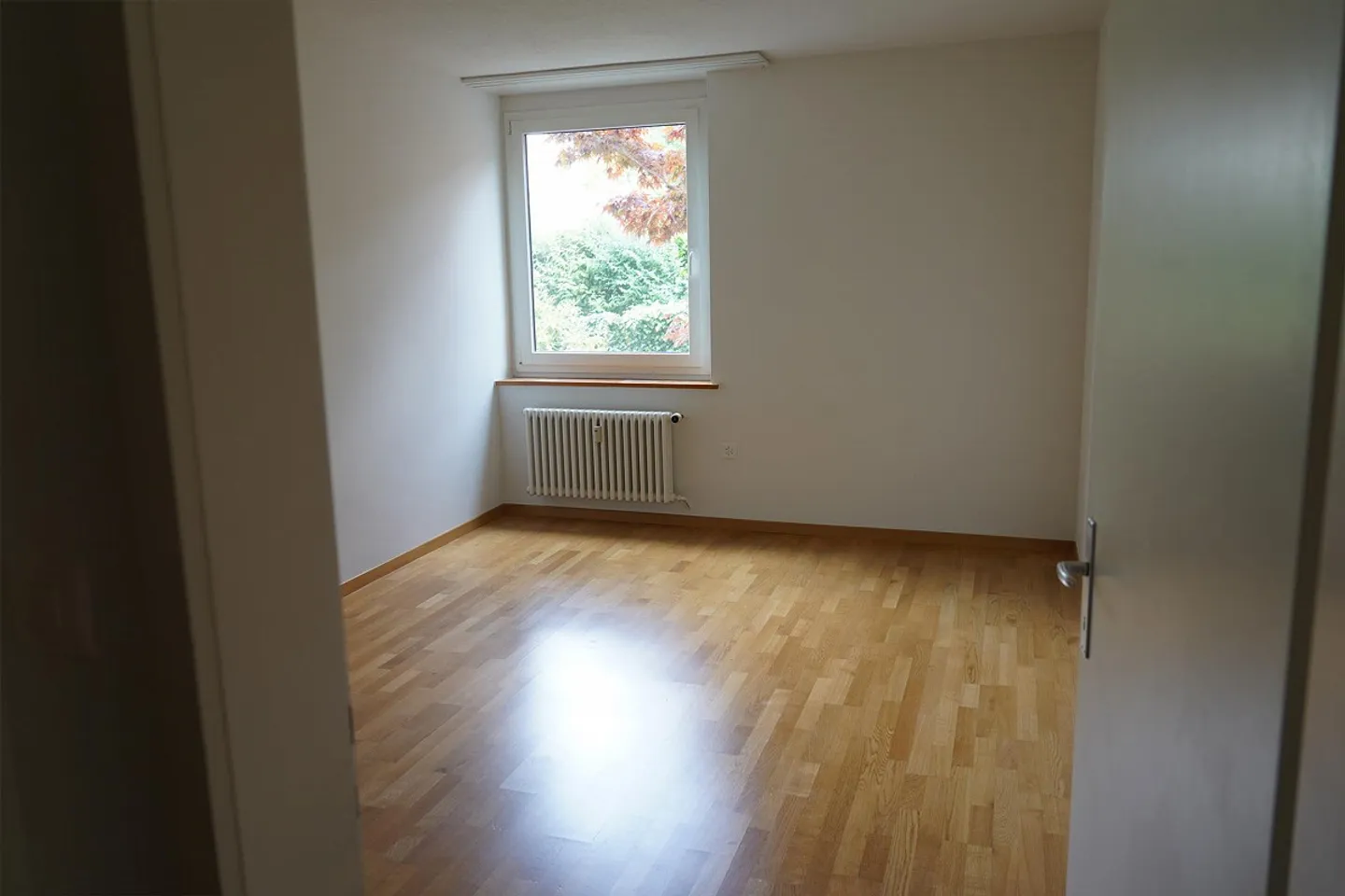 Sonnig und grosszügig gebaute 3 1/2- Zimmer-Wohnung - Foto 4 von 12