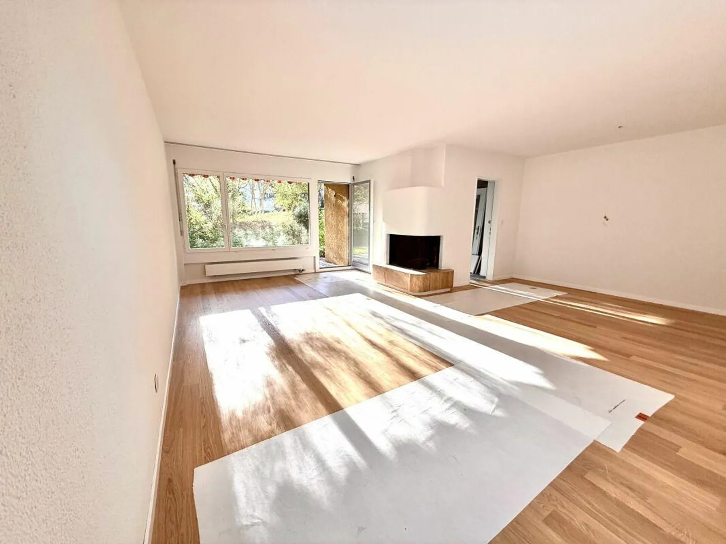 Newly renovated 4.5-room apartment in Albisrieden - Photo 1 of 9