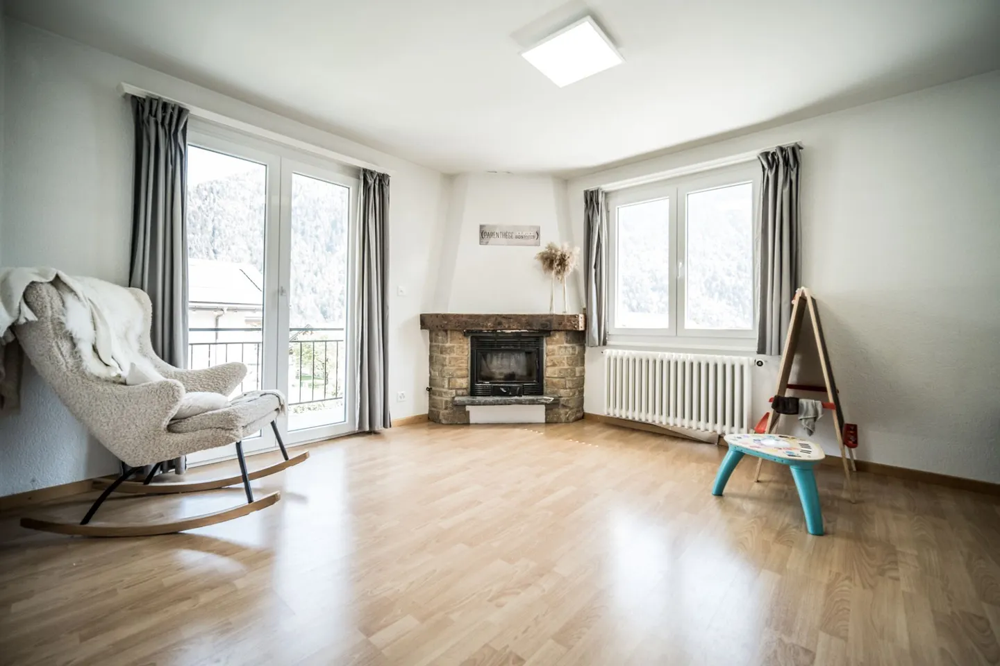 Sehr schöne 4,5-Zimmer-Wohnung im ersten Stock - Foto 1 von 13