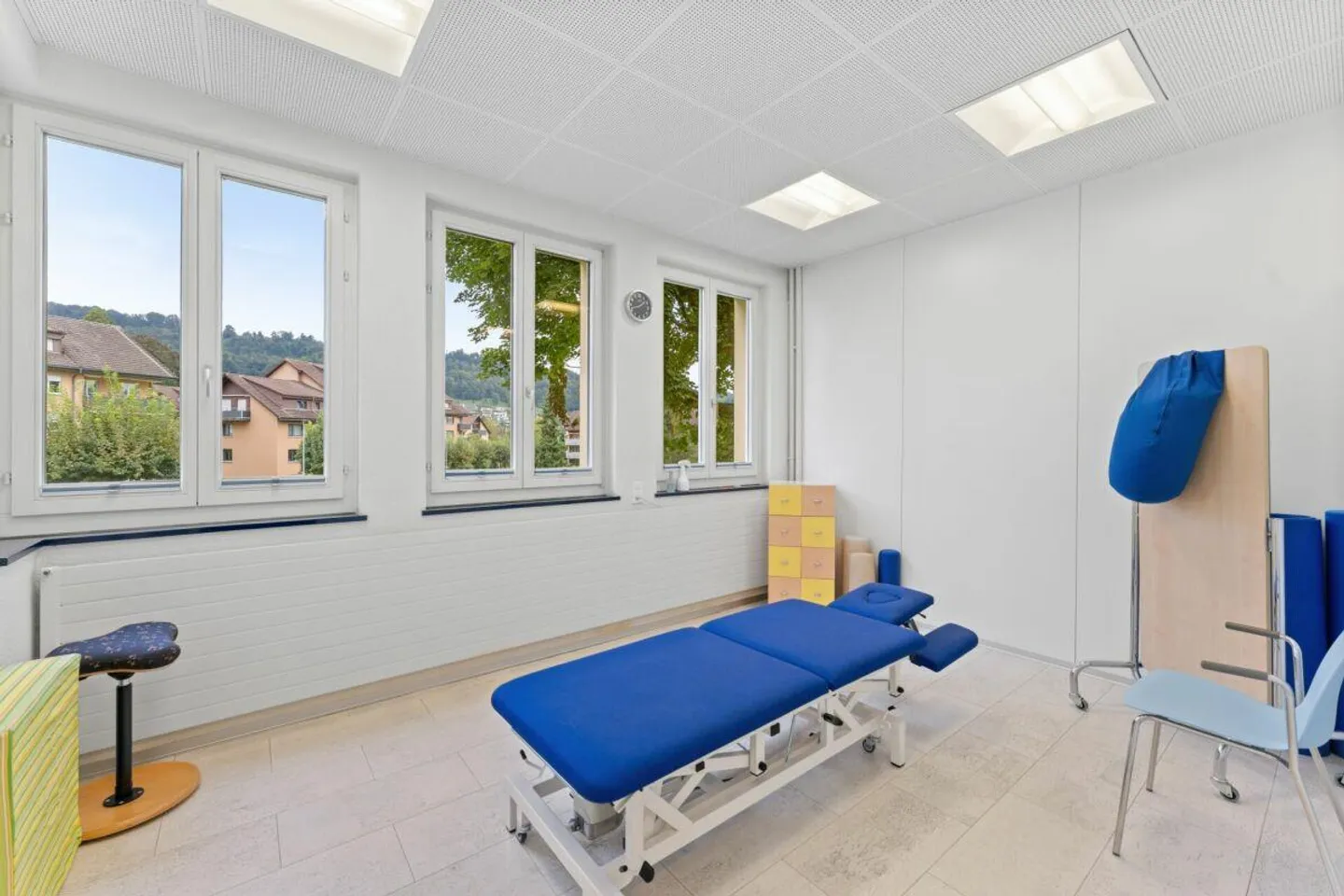 Zweifamilienhaus mit Gewerberäumen - Foto 2 von 7