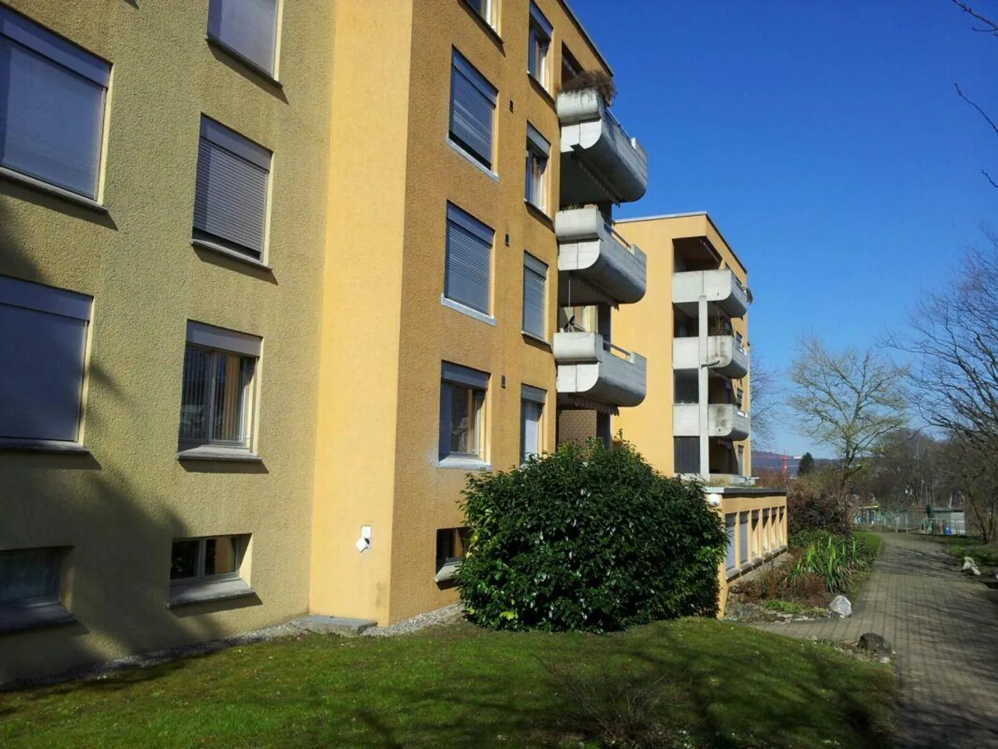 Newly renovated 4.5-room apartment in Albisrieden - Photo 8 of 9