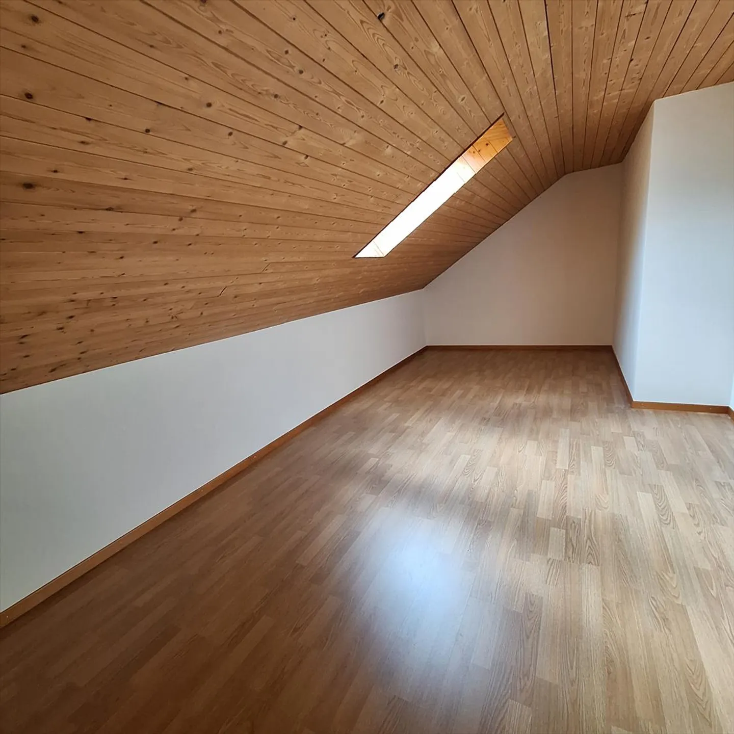 Einziehen - wohlfühlen und Geld sparen - 1. Monatsmiete ist geschenkt - Foto 7 von 8