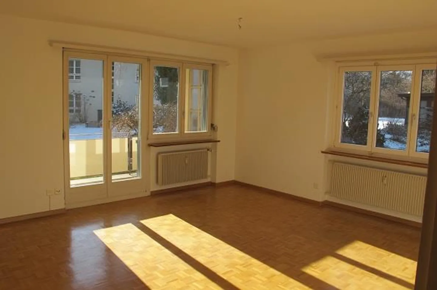 Appartement spacieux au rez-de-chaussée - Photo 2 sur 7