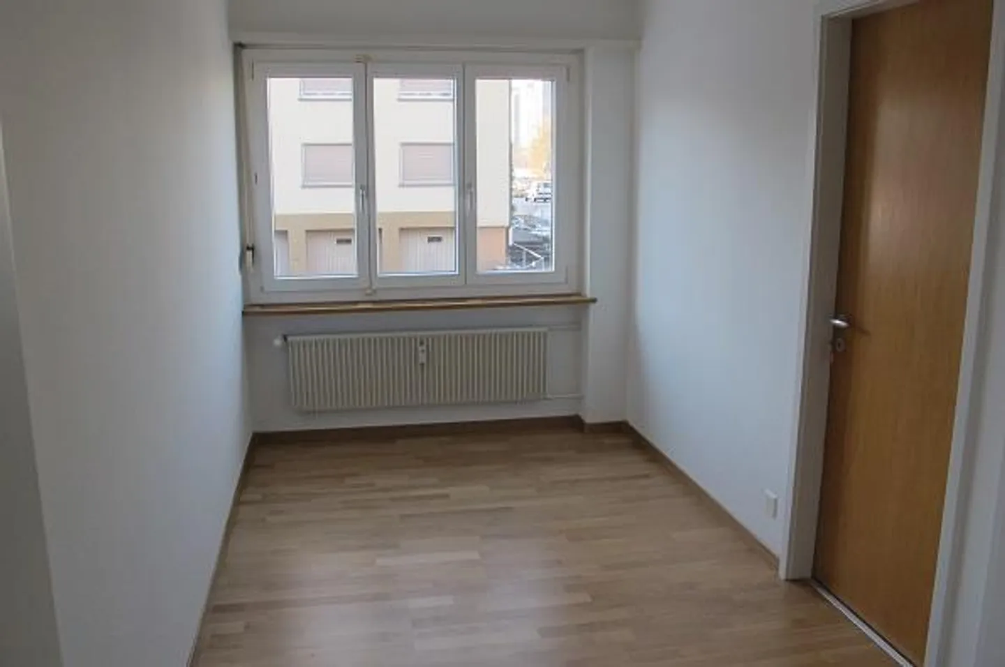 Appartement spacieux au rez-de-chaussée - Photo 4 sur 7