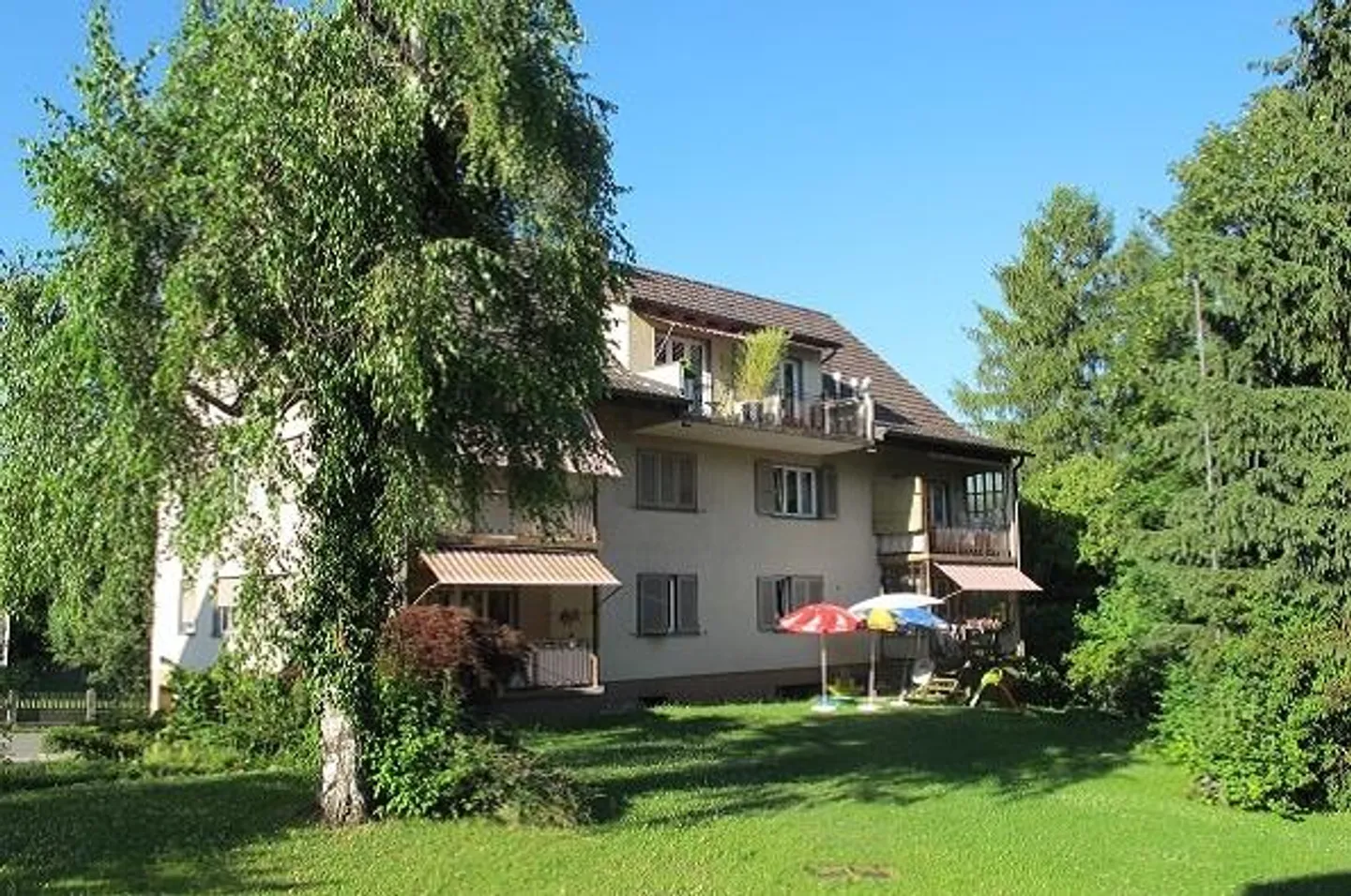 Appartement spacieux au rez-de-chaussée - Photo 1 sur 7