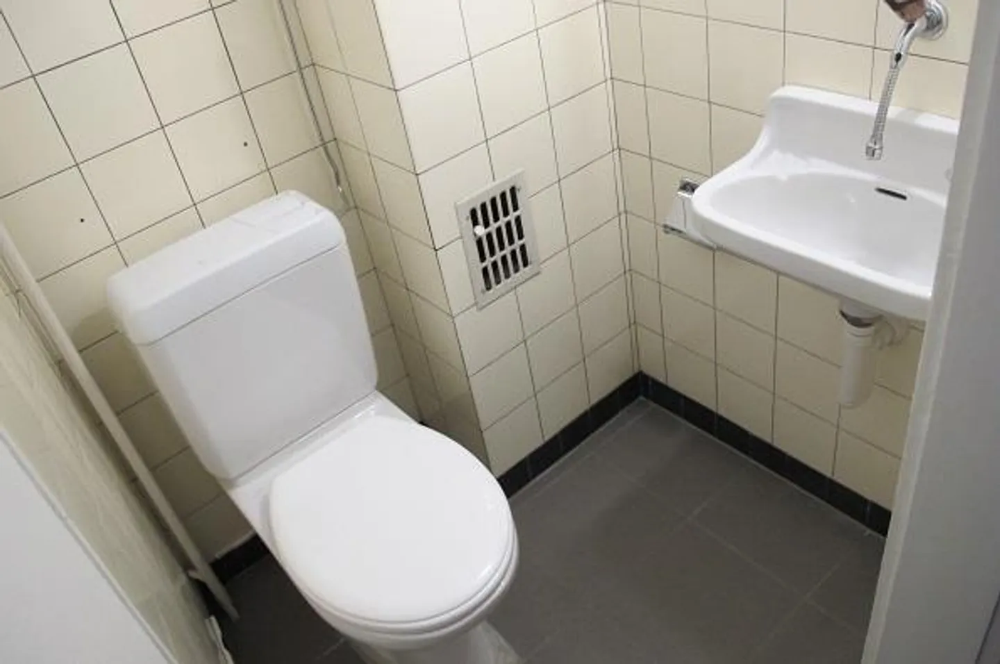 Appartement spacieux au rez-de-chaussée - Photo 7 sur 7