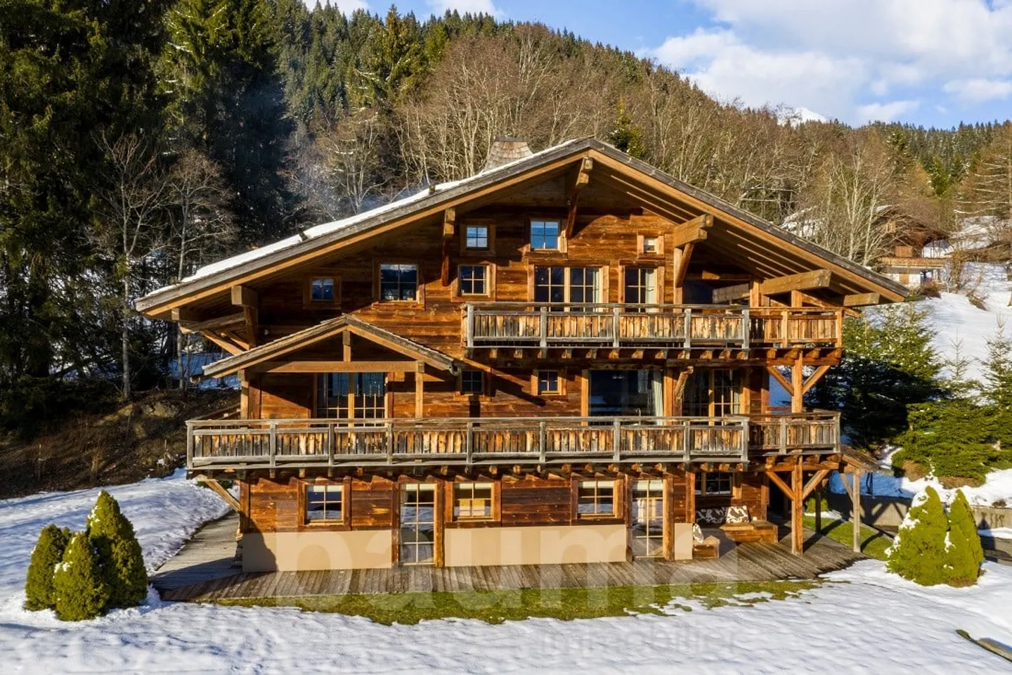 Exceptional chalet with indoor pool - Photo 1 of 13